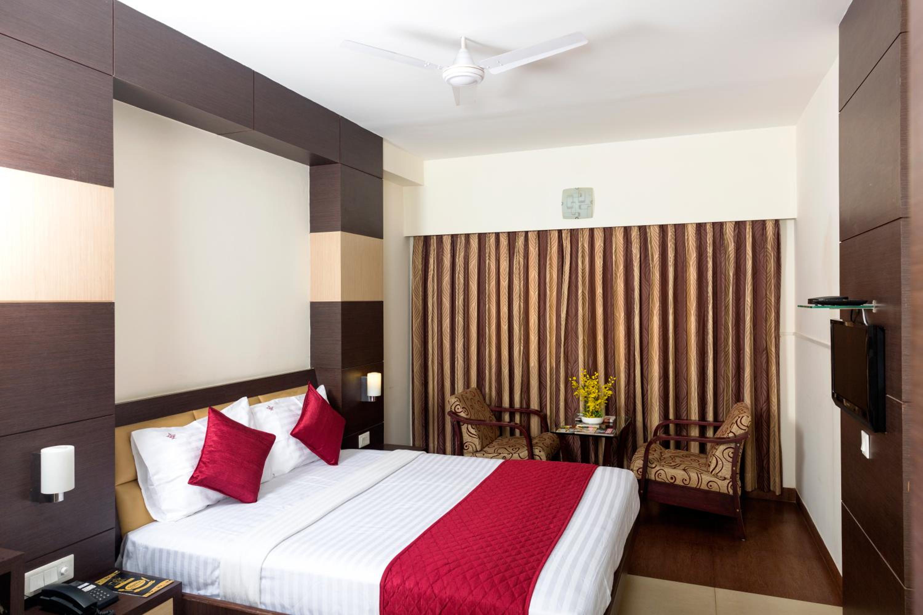 Executive Room - Photo 20
