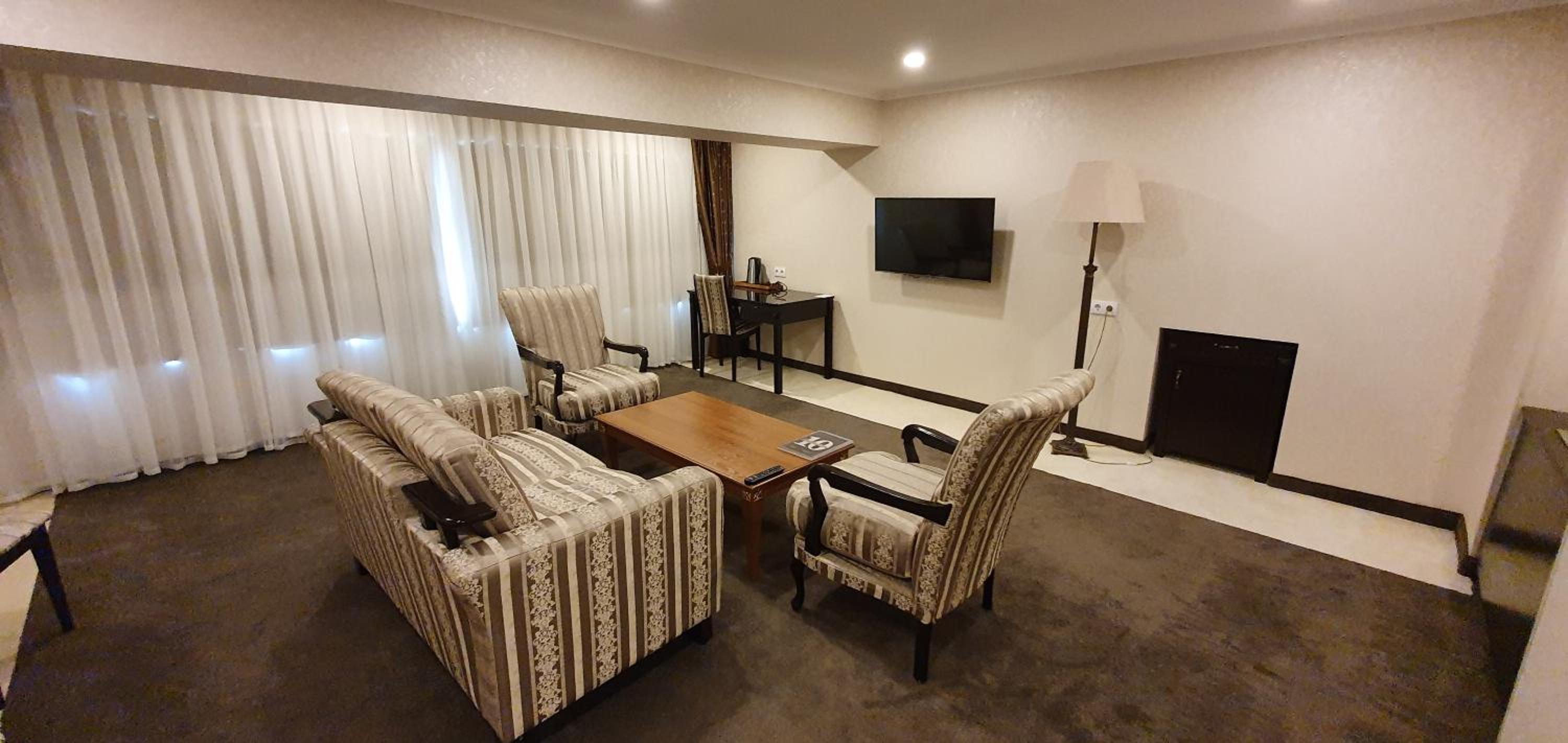Junior Suite - Photo 1