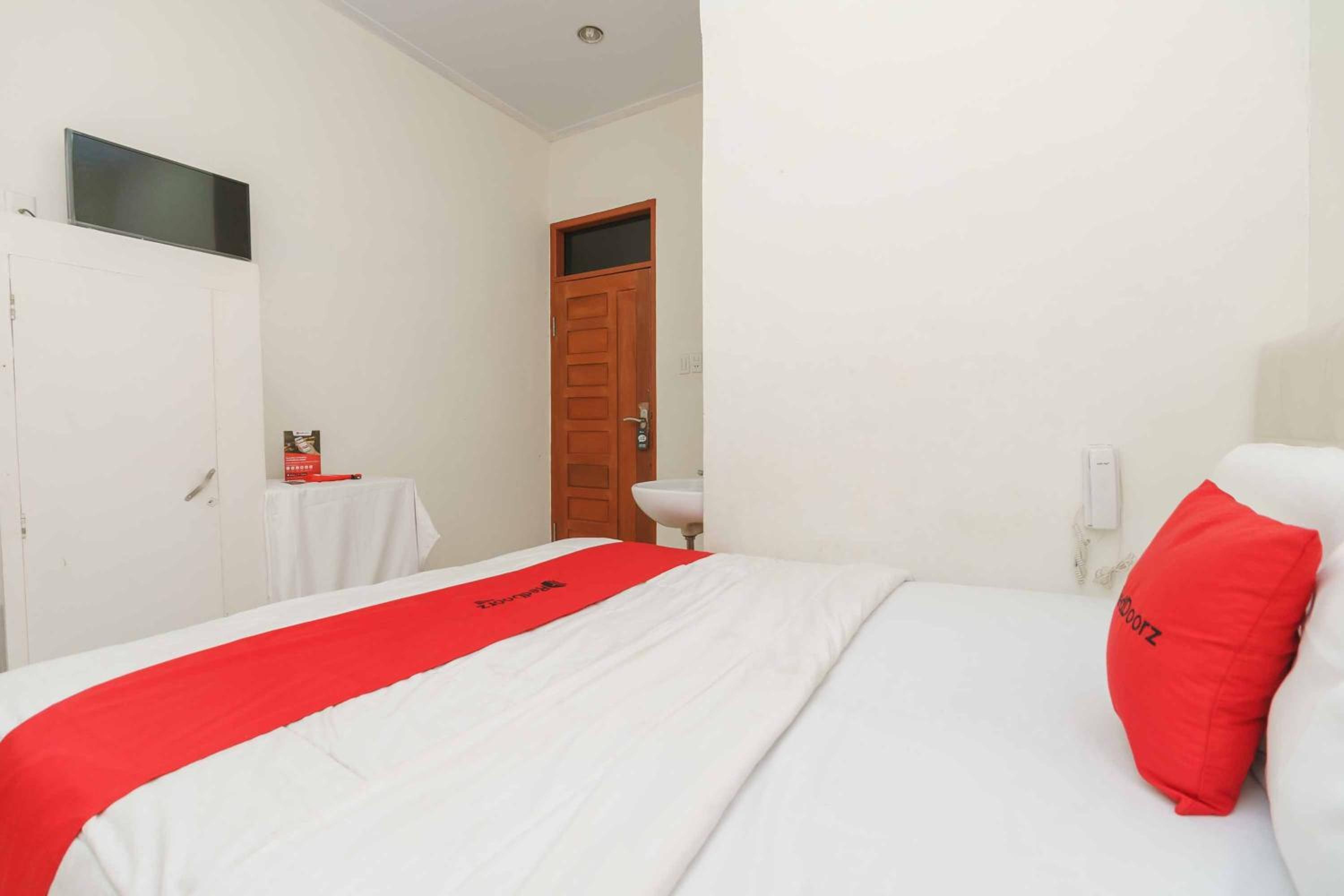 Double Room - Photo 2