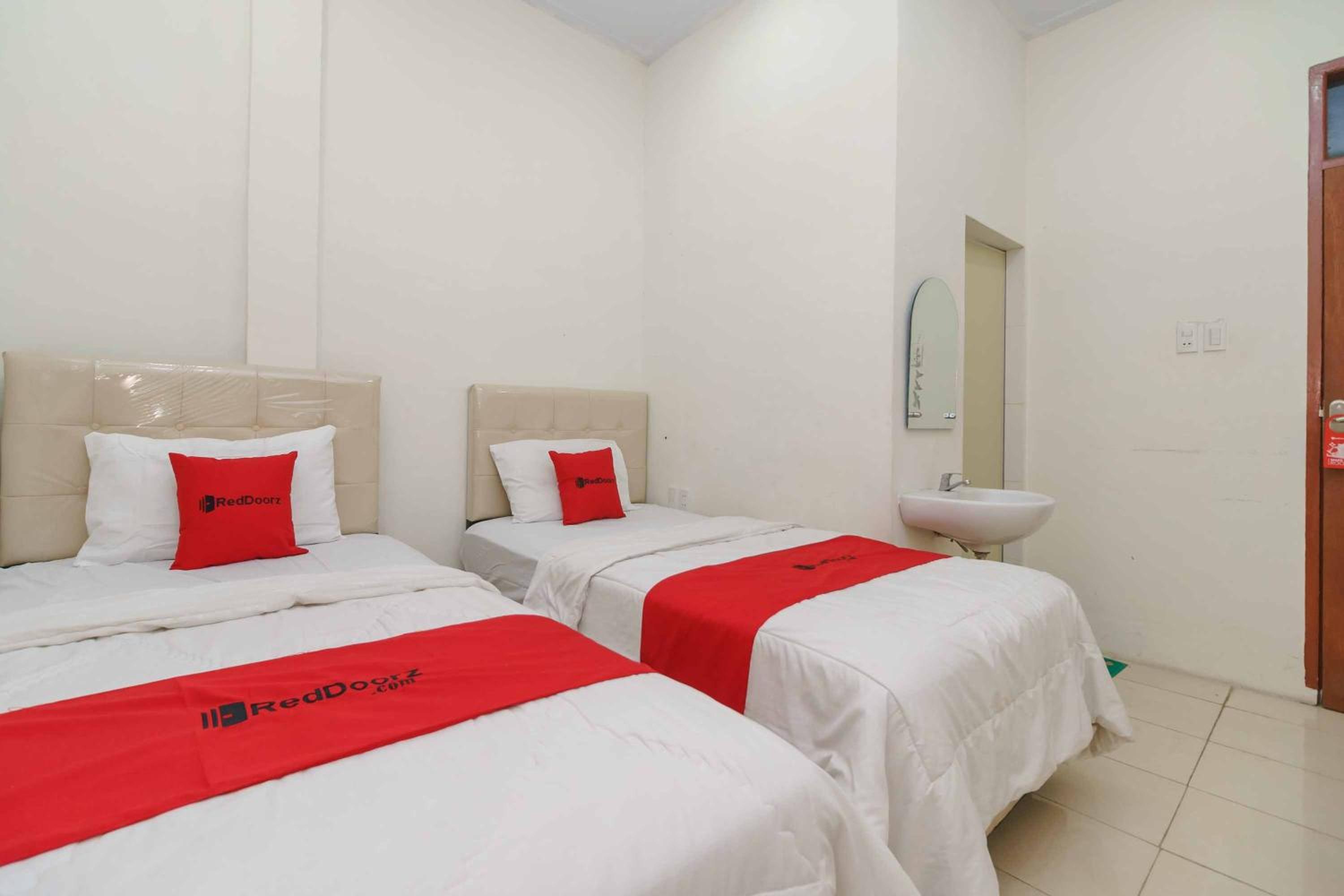 Twin Room - Photo 5