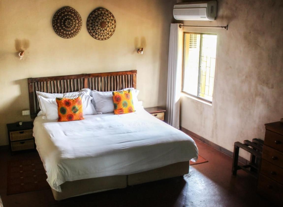 Standard Double or Twin Room - Photo 7