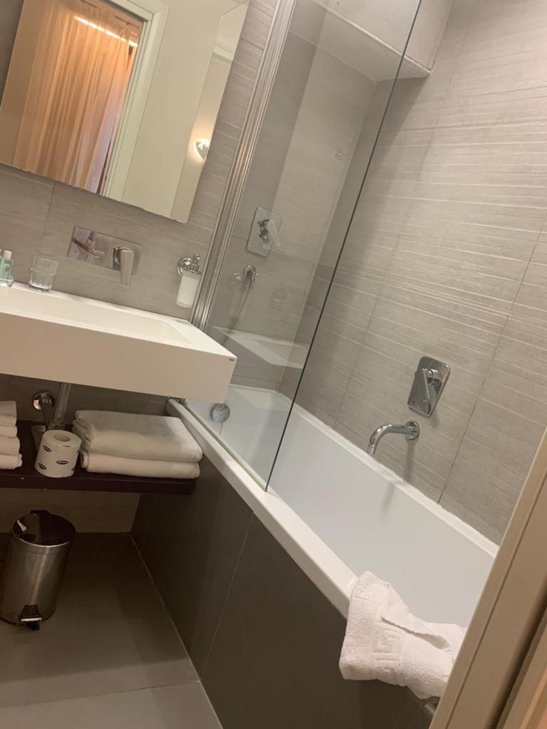 Suite (3 Adults) photo 3