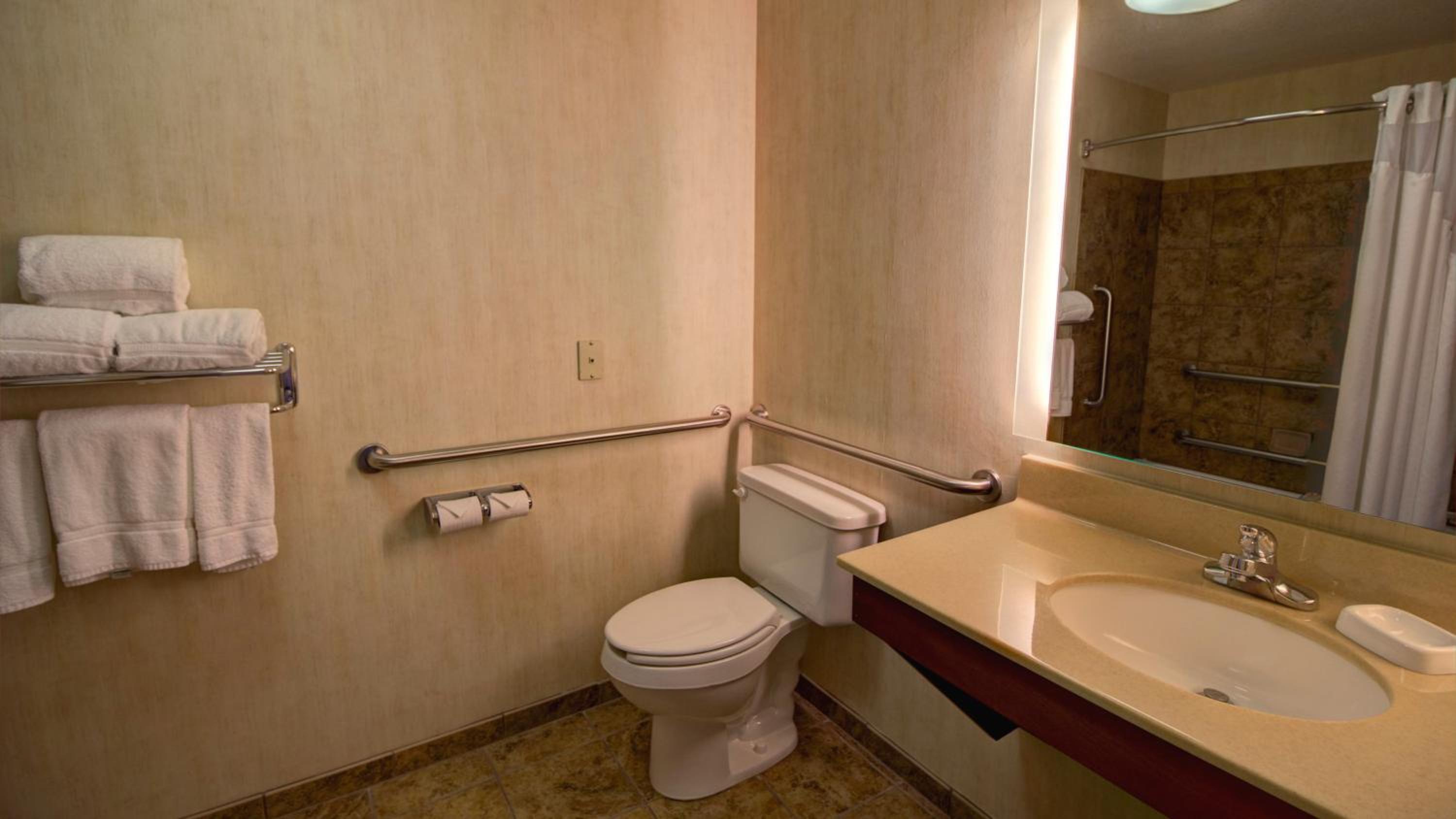 King Room with Roll-In Shower - Disability Access - Photo 2