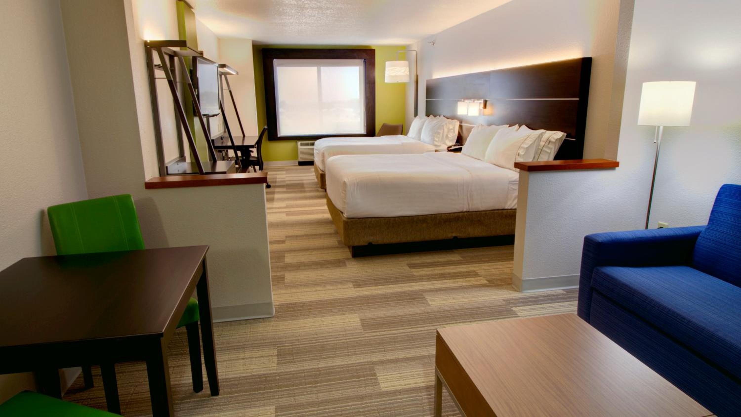 Suite with Two Queen Beds - Photo 1