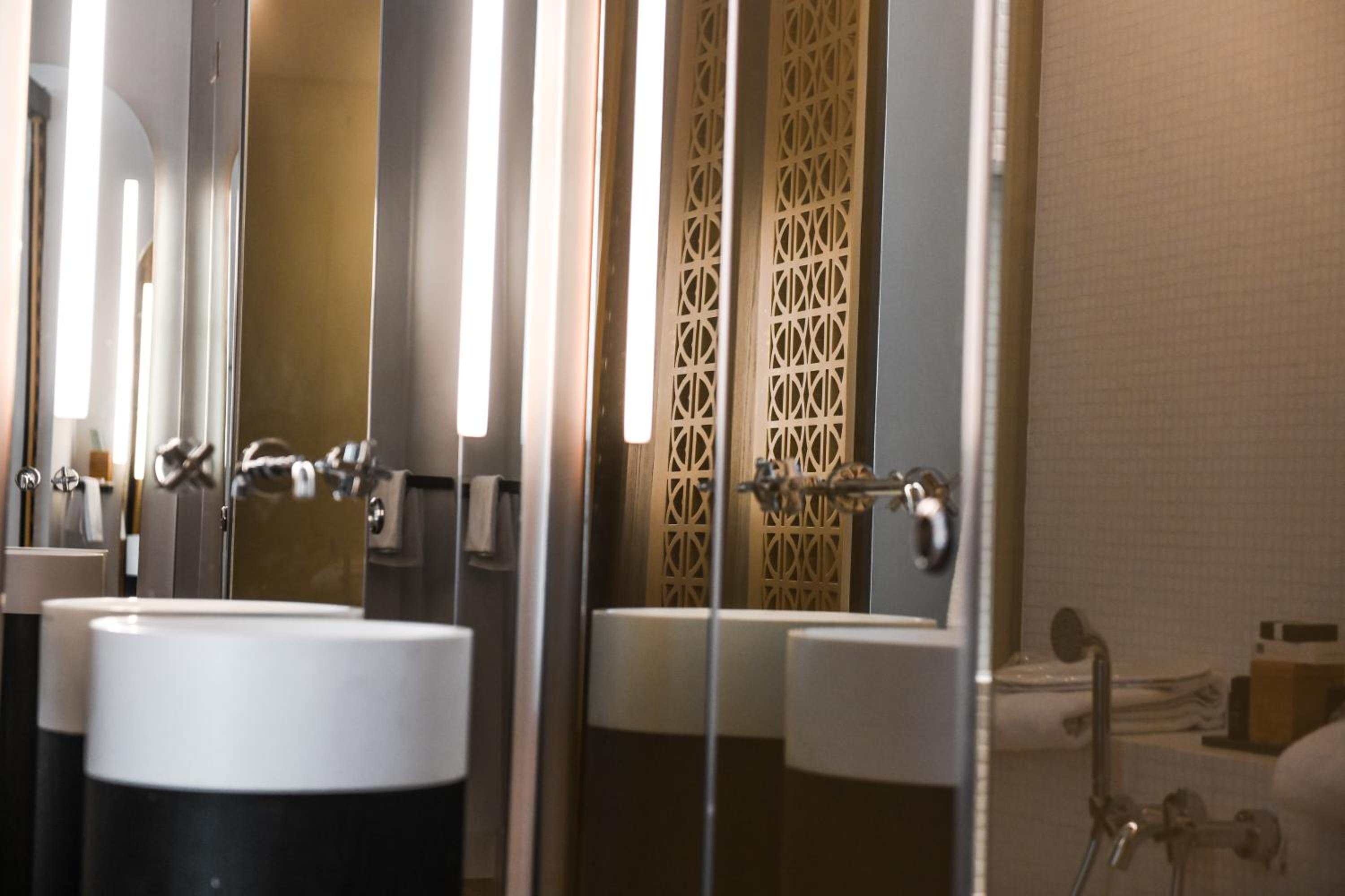 Superior Double or Twin Room - Photo 8