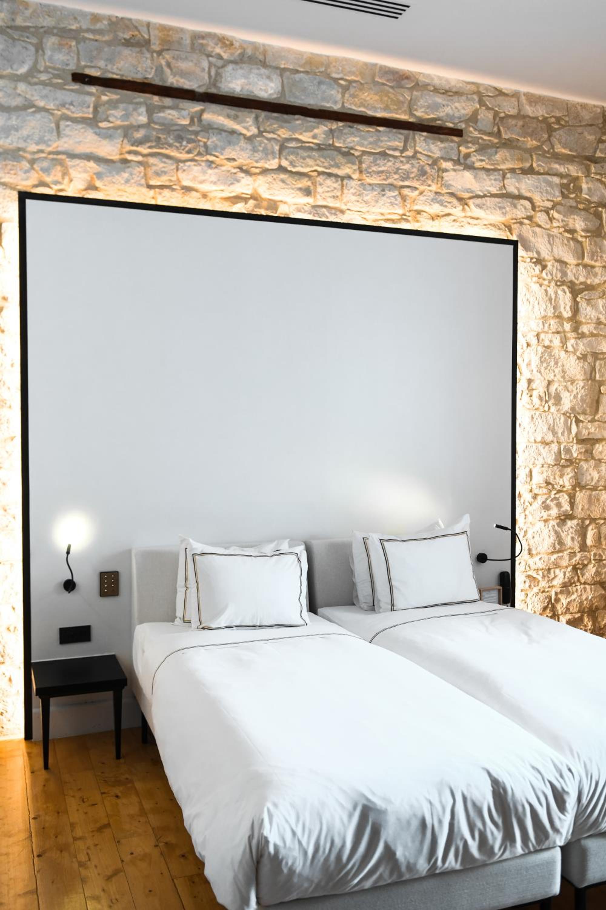 Superior Double or Twin Room - Photo 1