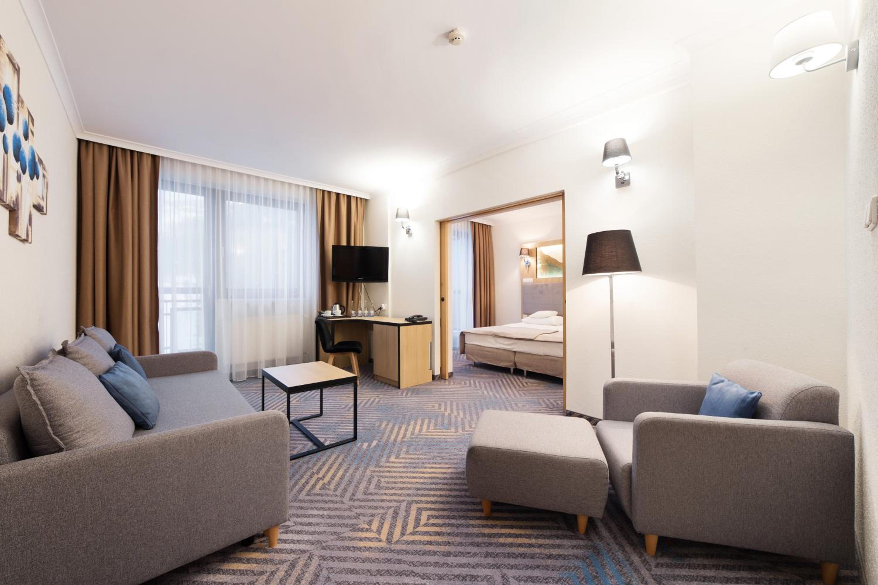 Apartment (4 Adults)