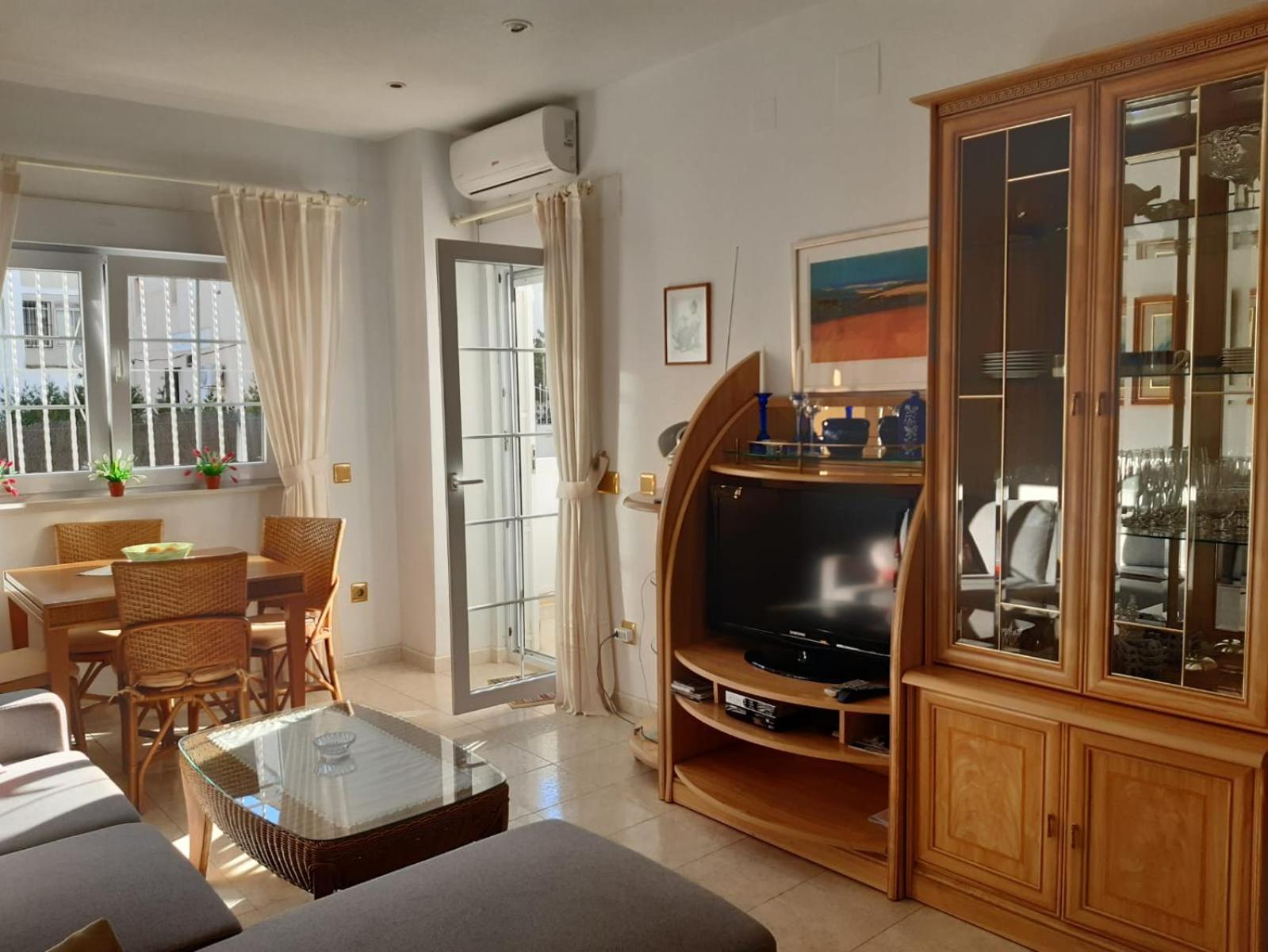 Apartamento con Balcón