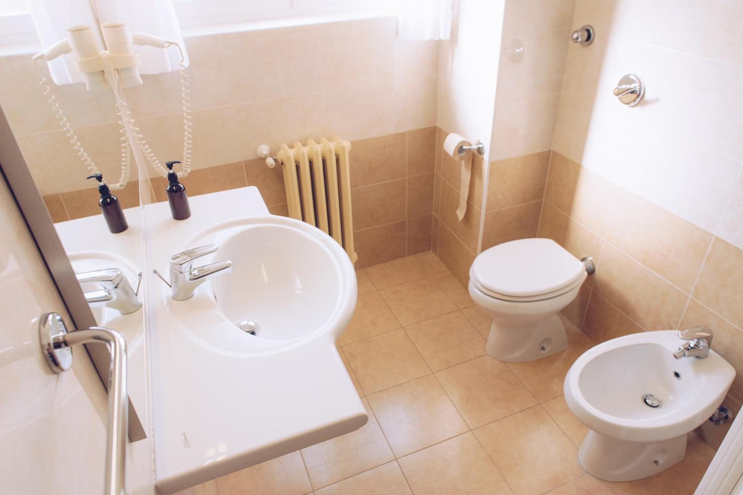 Quadruple Room - Photo 6