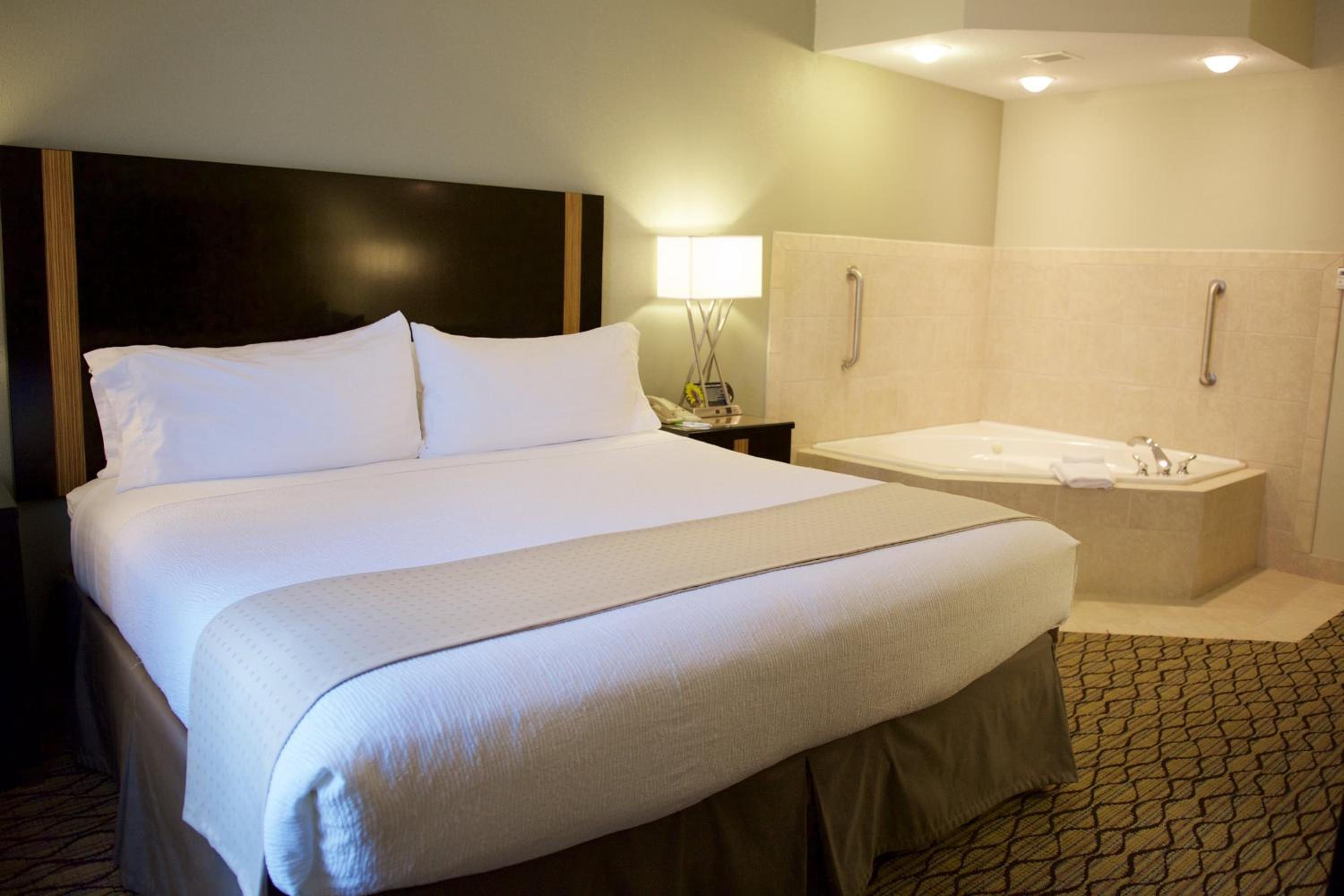 King Room with Jetted Tub