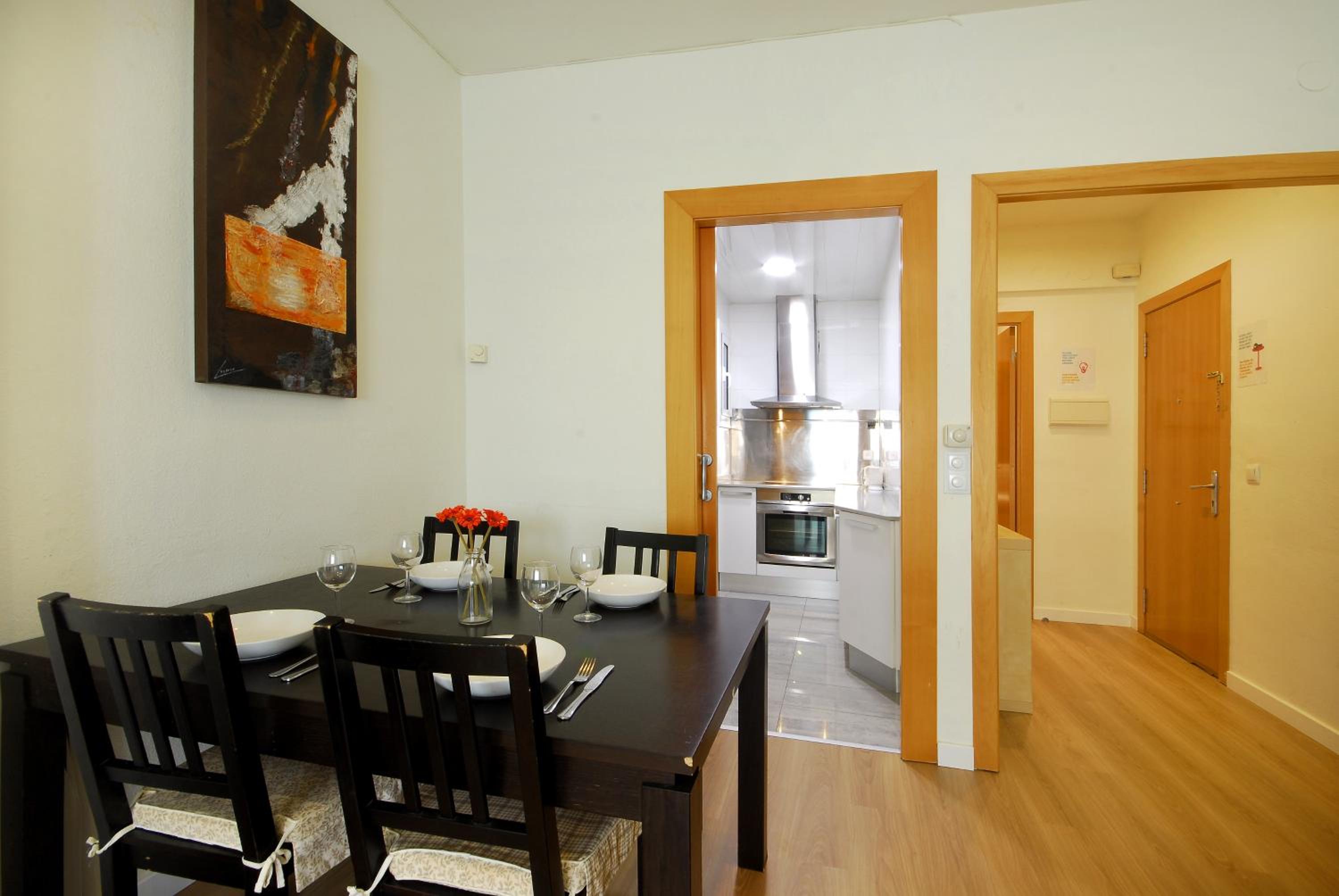 Apartment photo 2