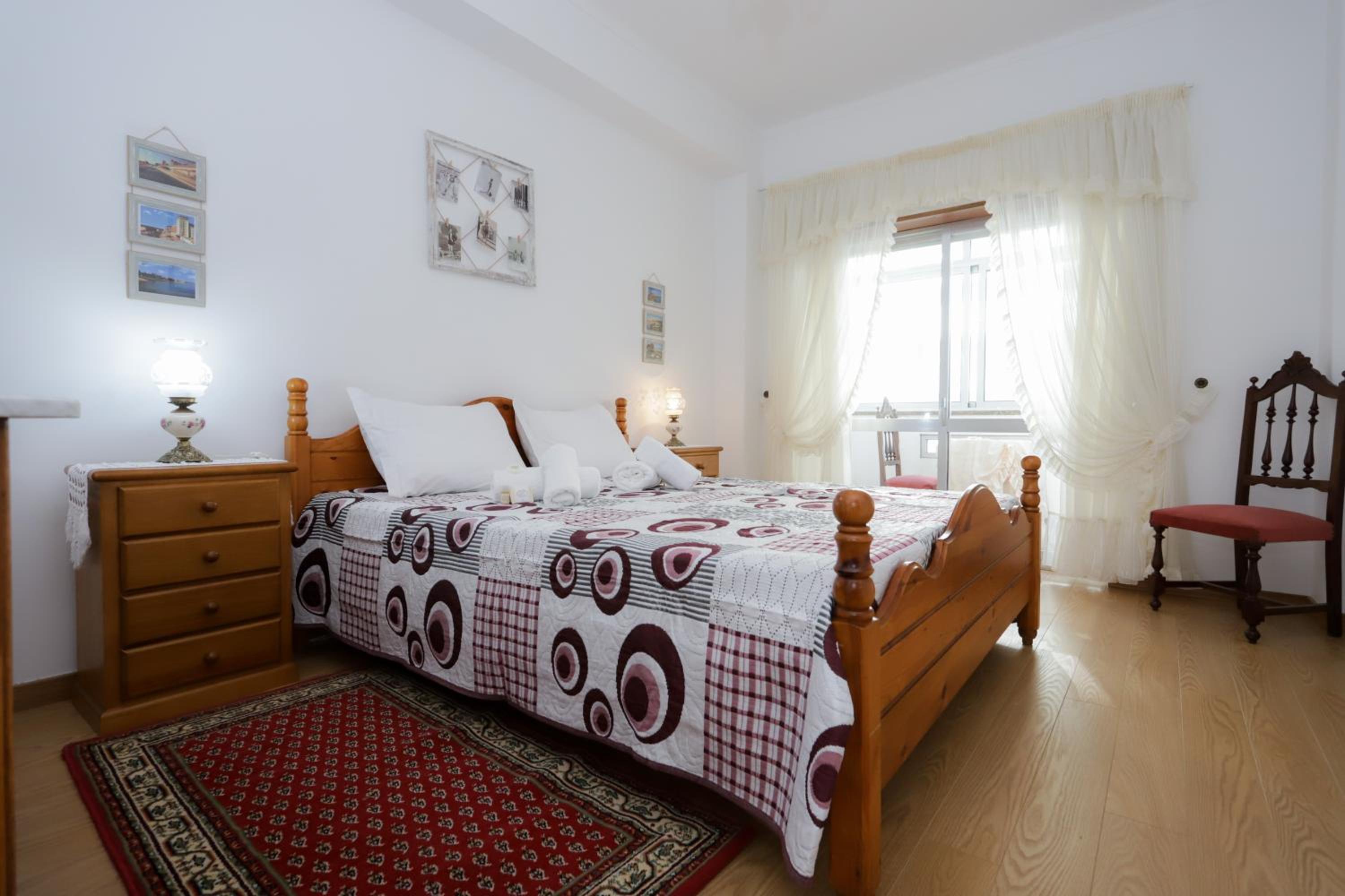 Three-Bedroom Apartment photo 2