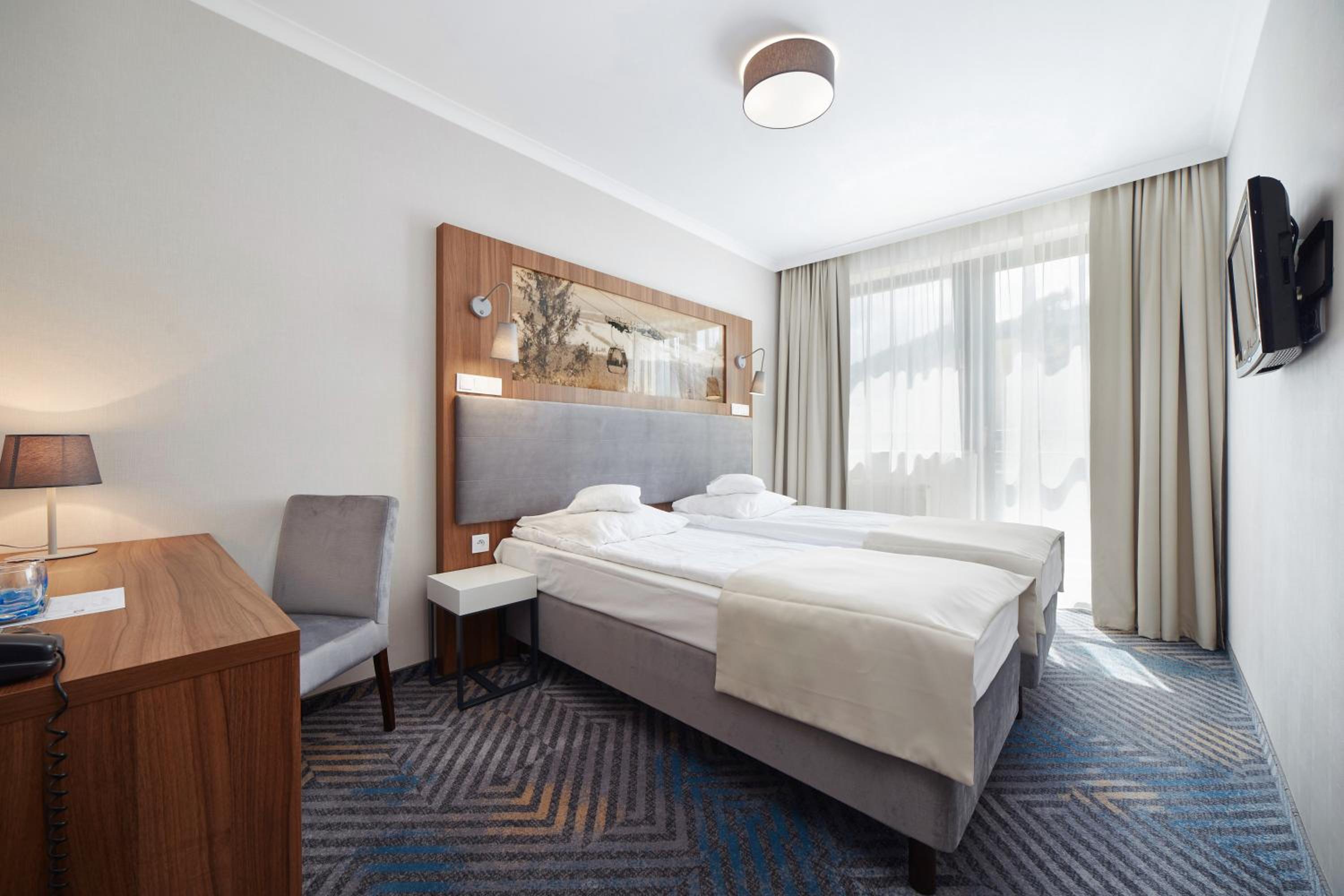 Double Room with Mountain View - Photo 5