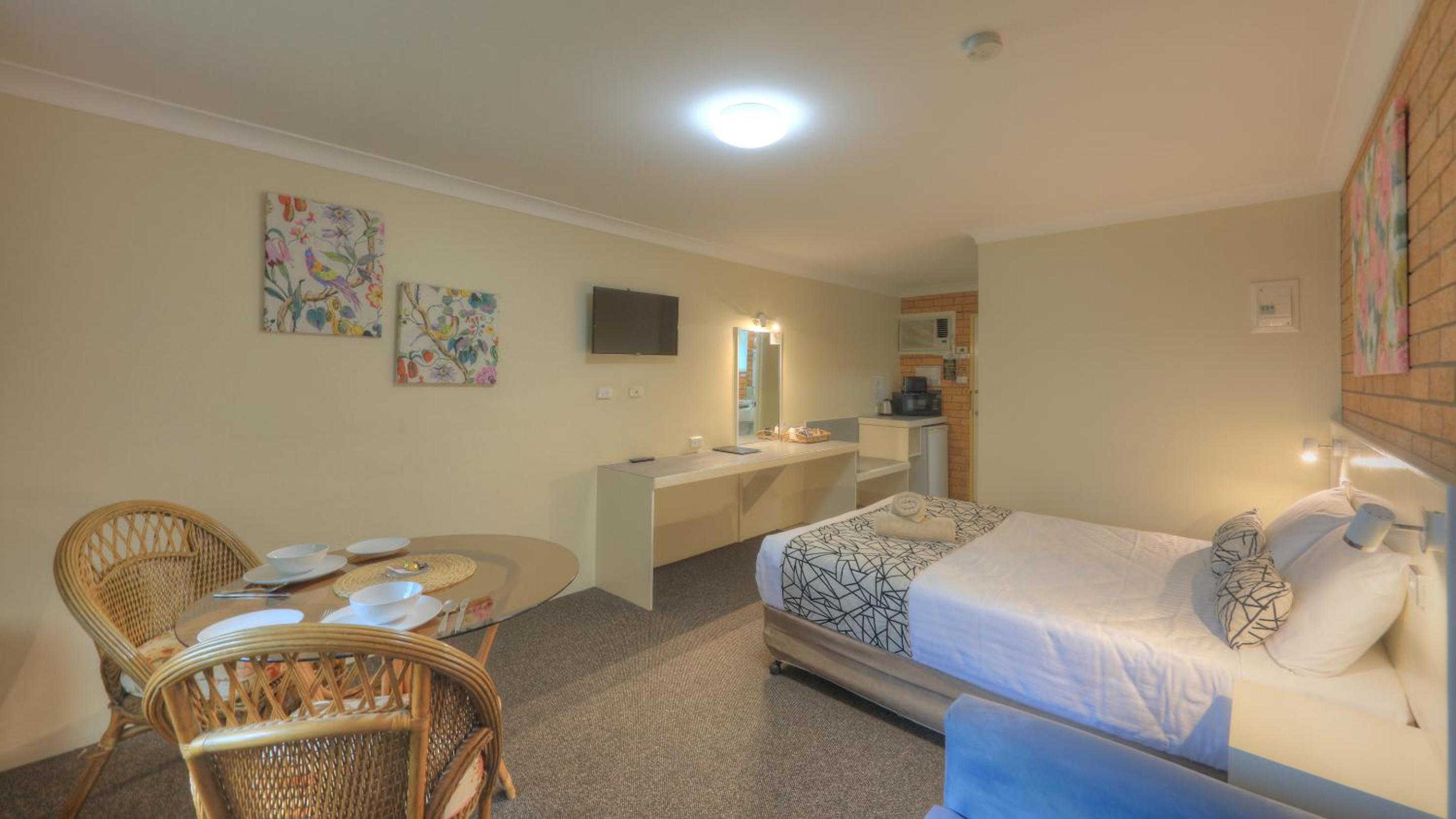 Queen Room photo 3