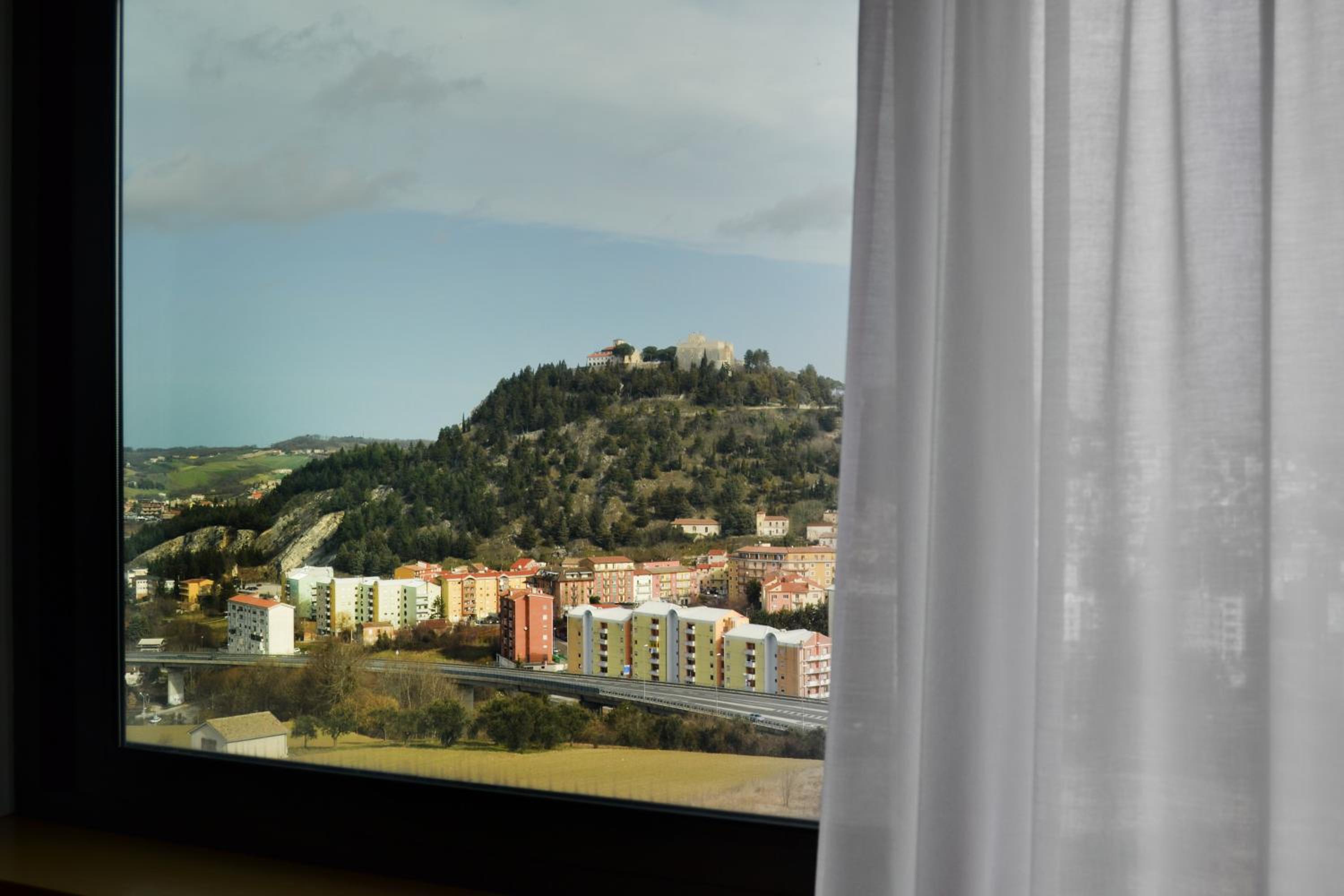 Deluxe Double Room with Castle View - Photo 15
