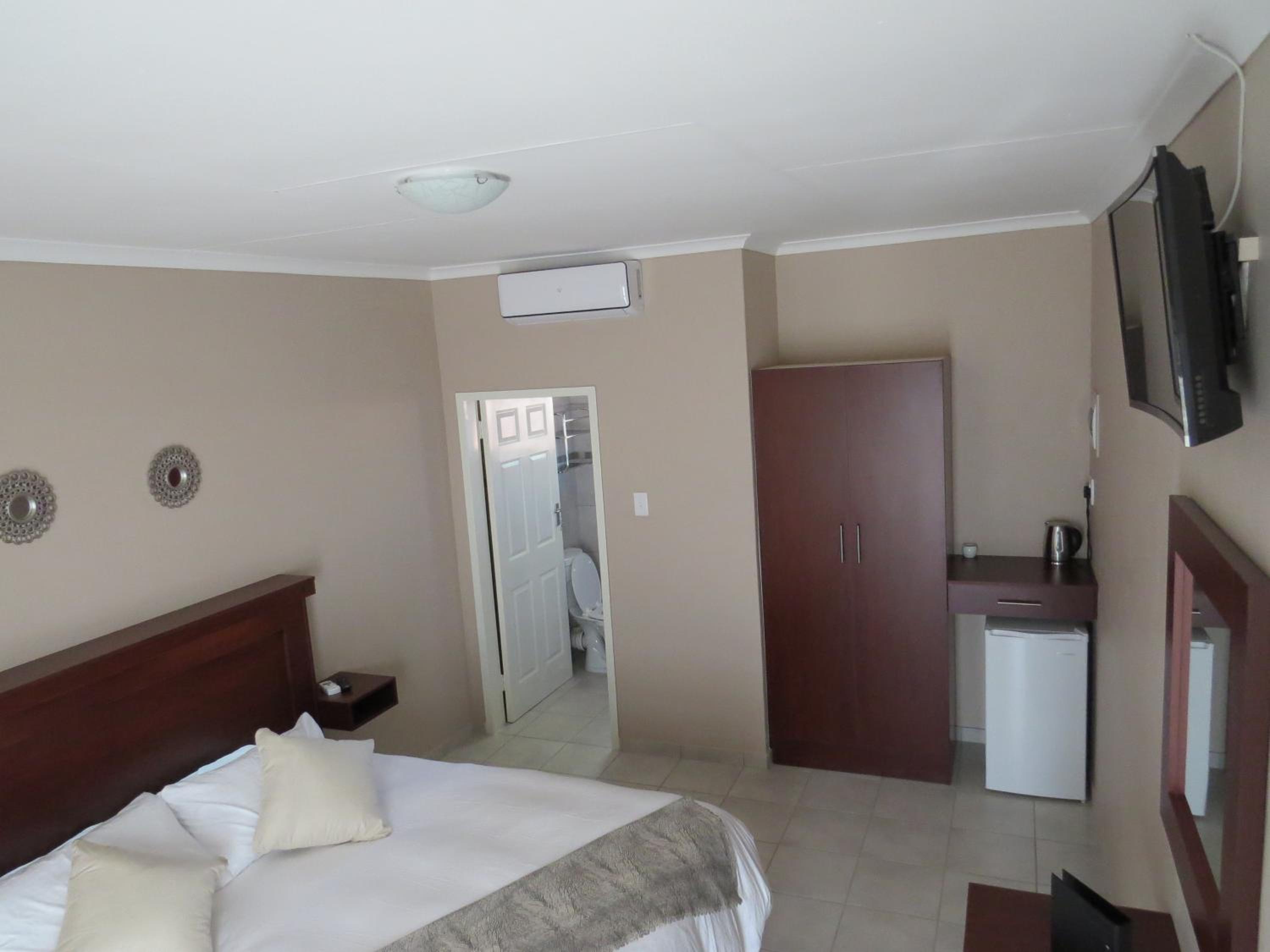 Double or Twin Room photo 1