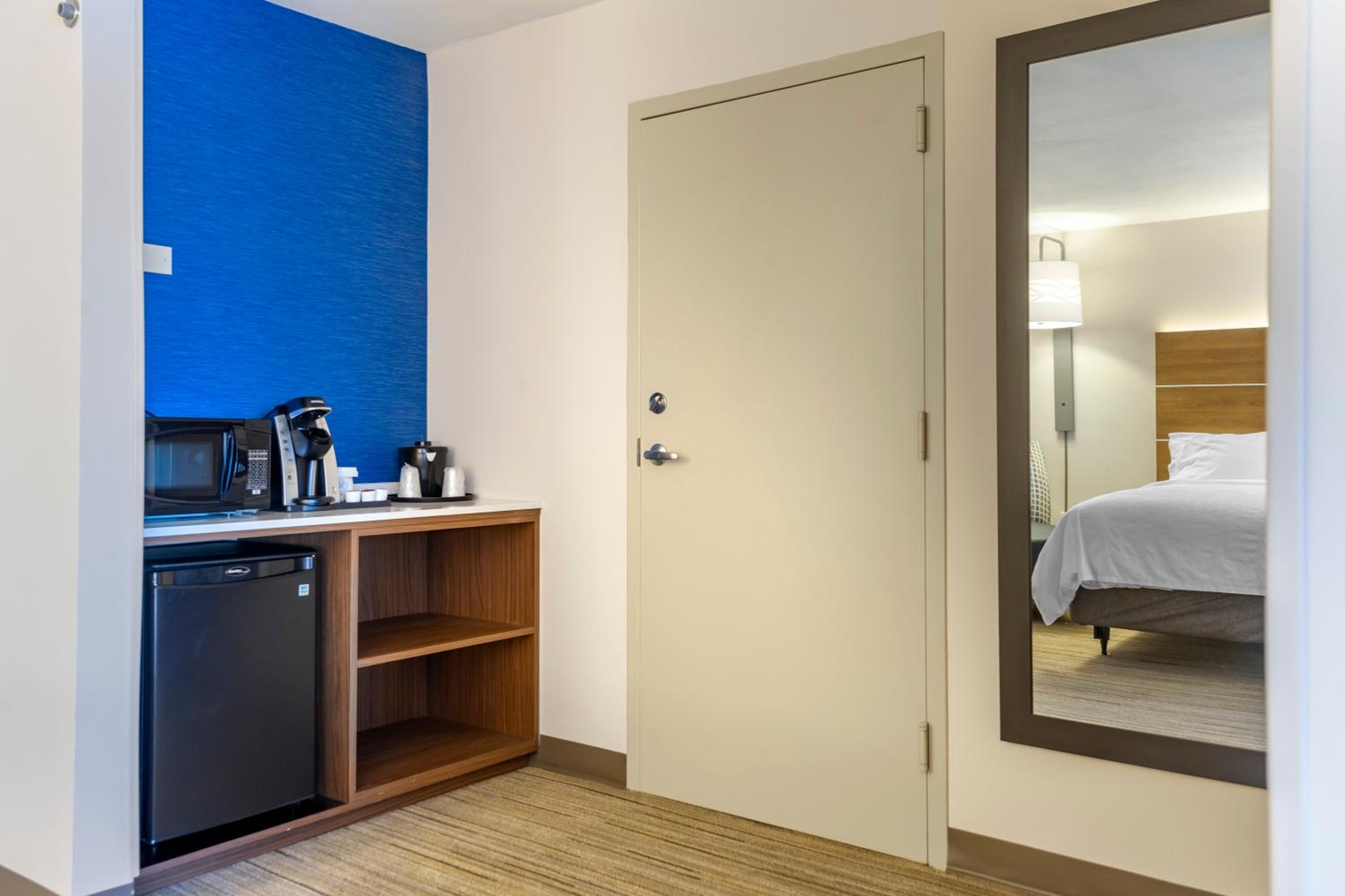 Standard Room photo 2