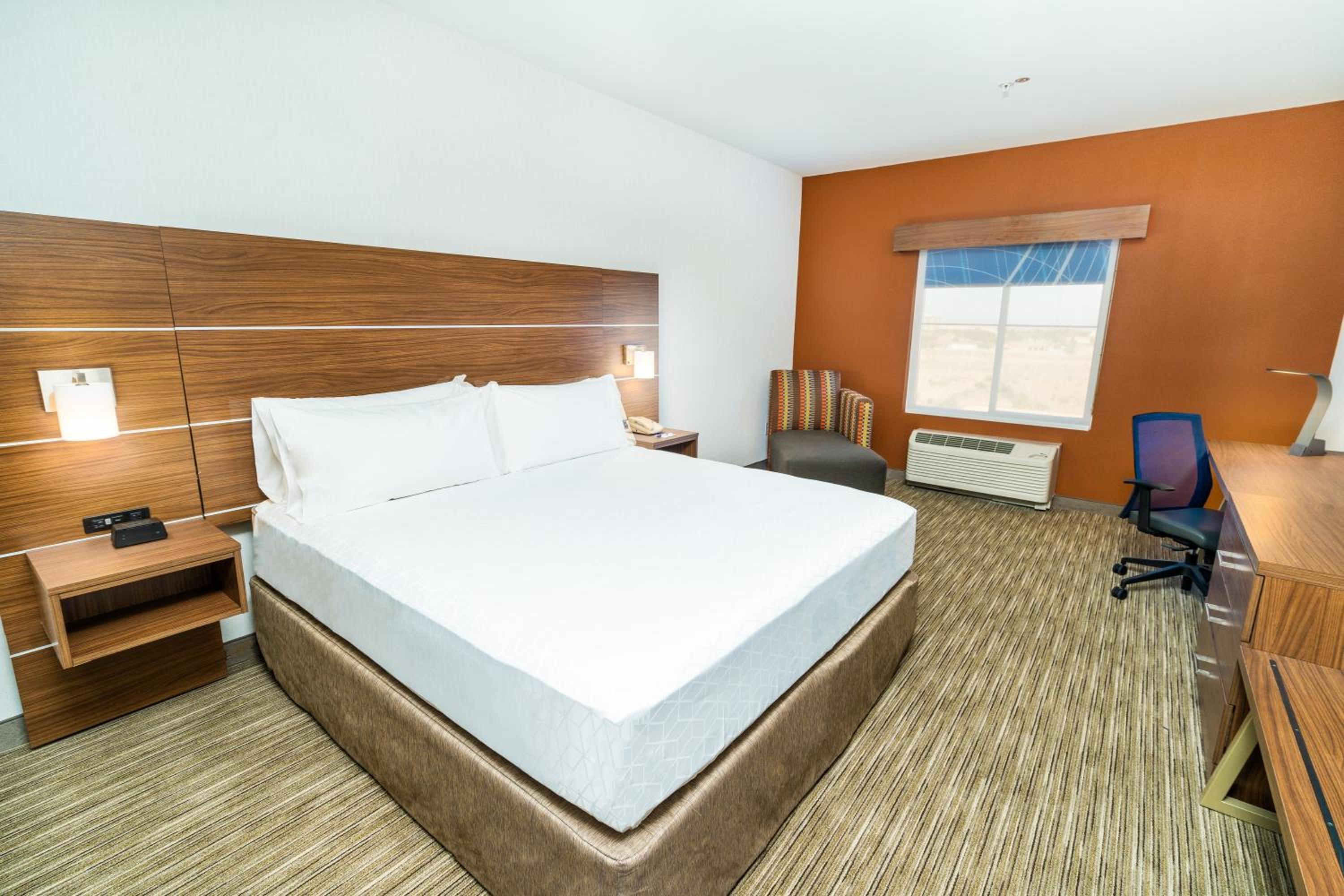 Standard King Room - Photo 1