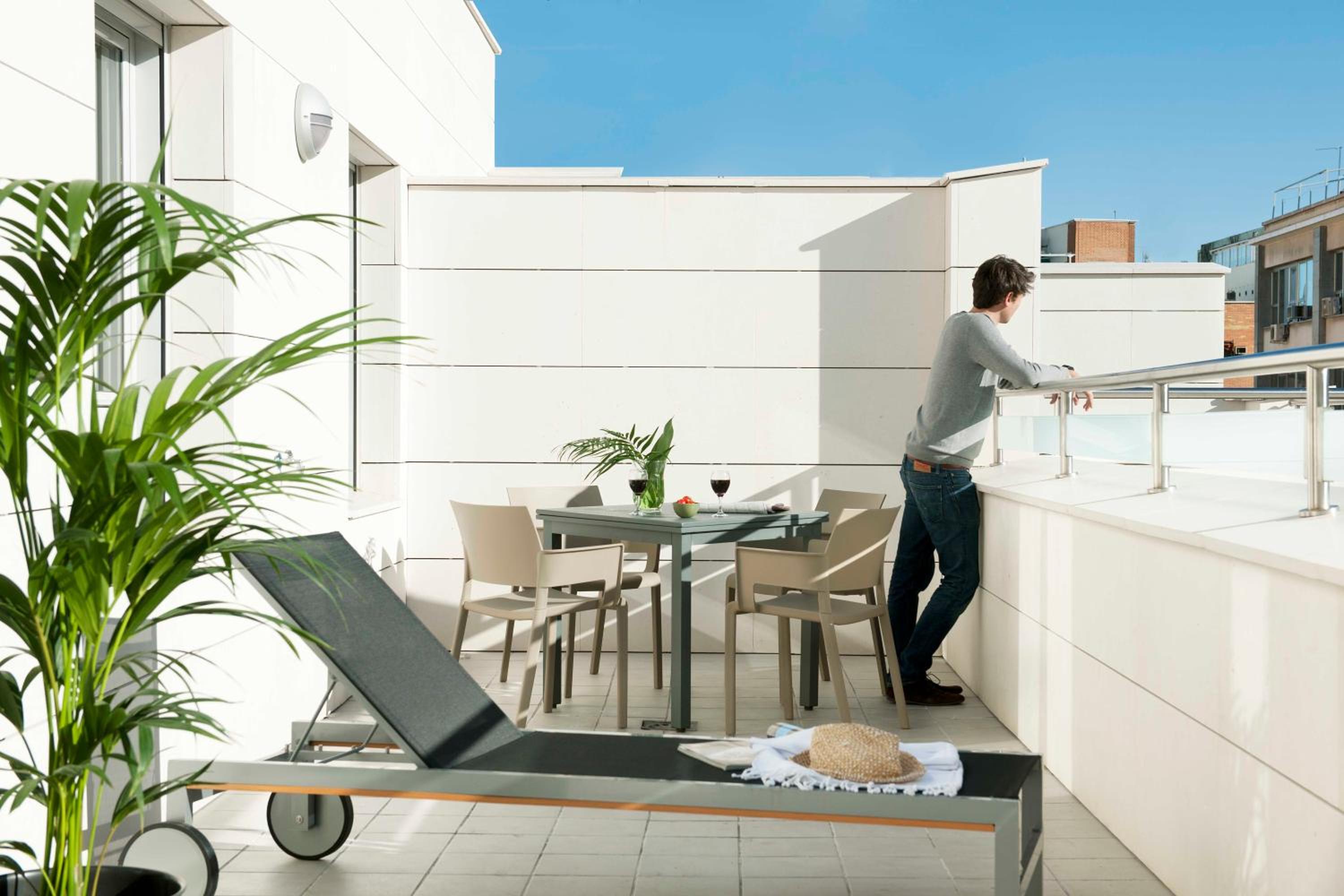  One-Bedroom Apartment with Terrace photo 3