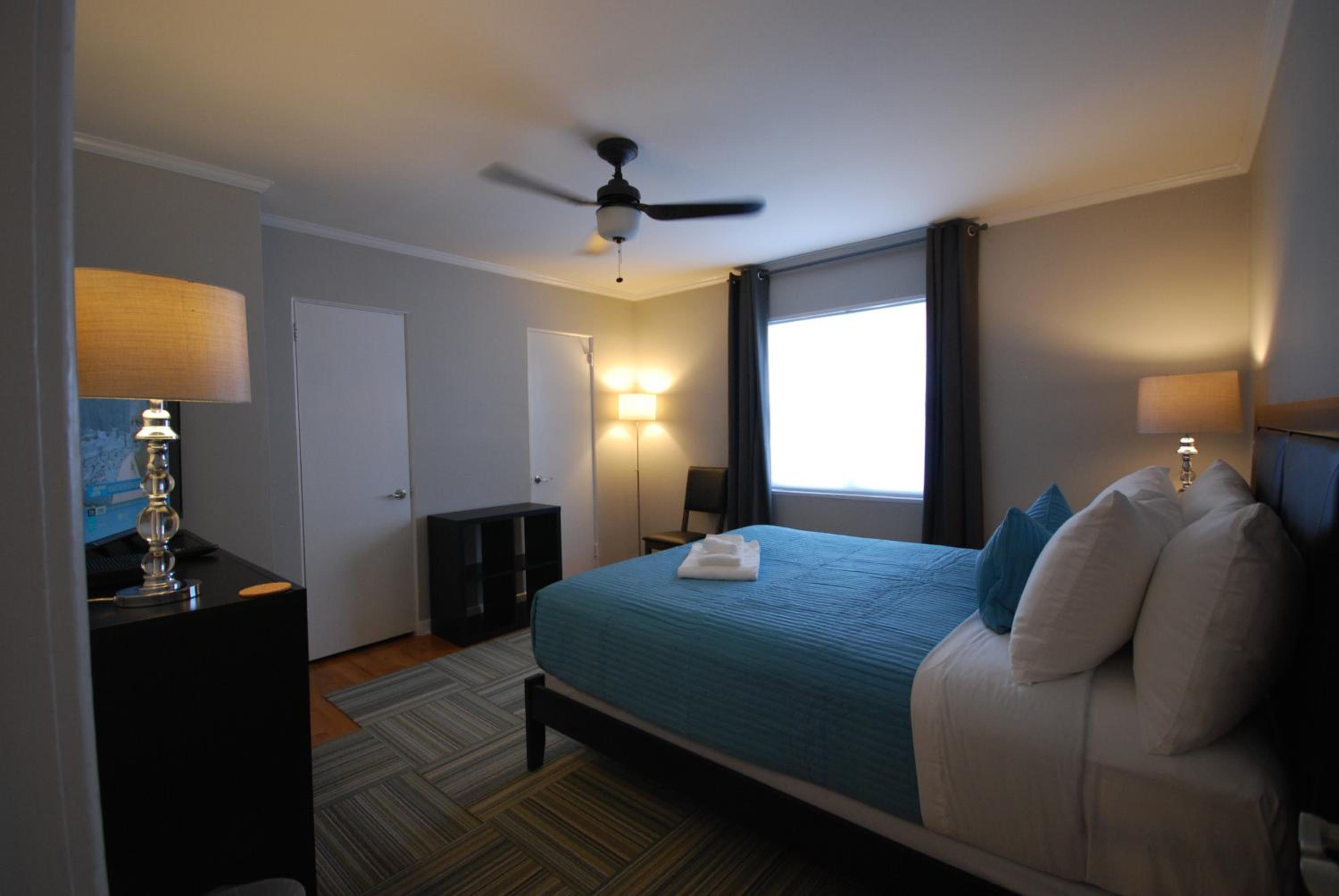 Two-Bedroom Standard Apartment - Photo 9