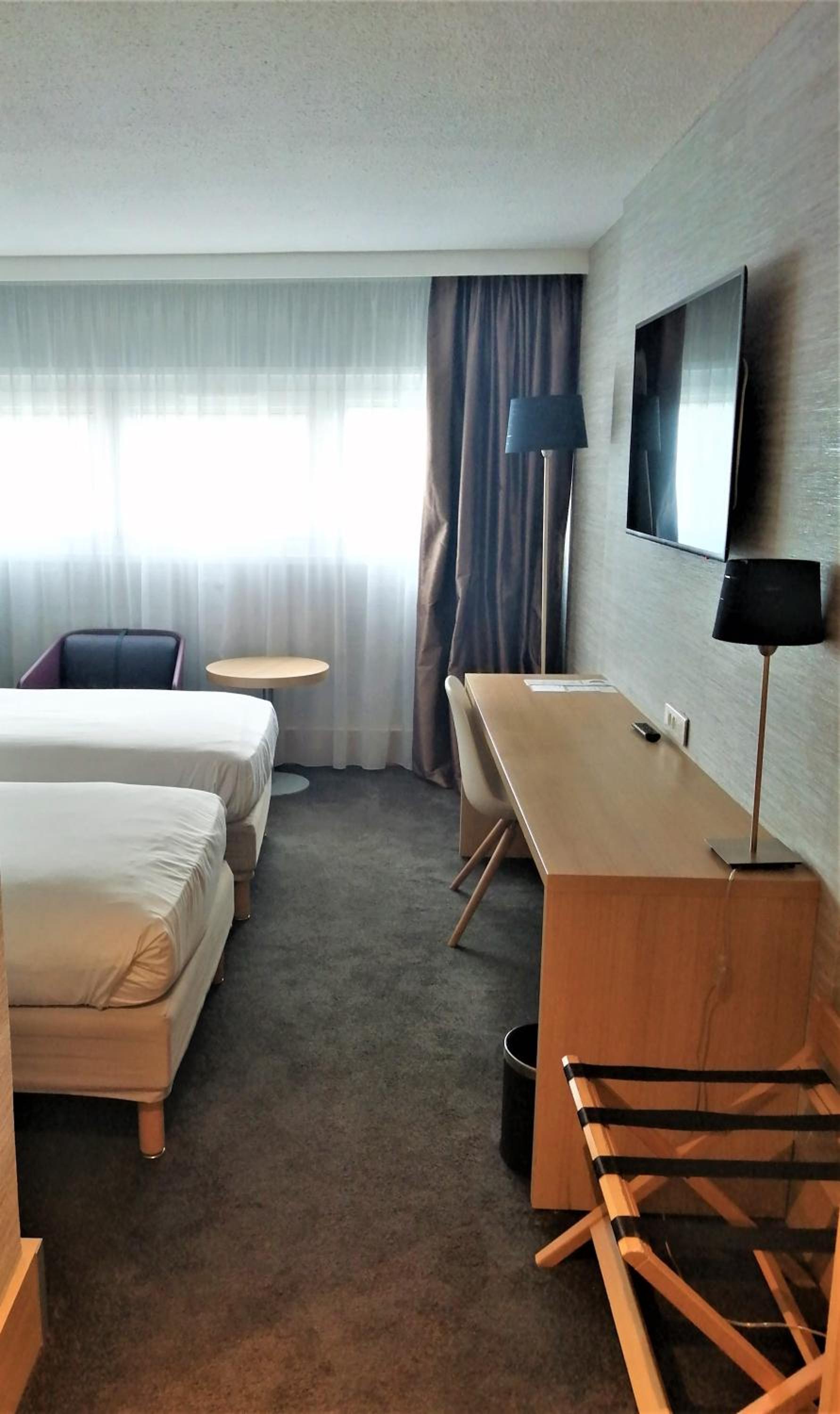 Twin Room - Photo 2