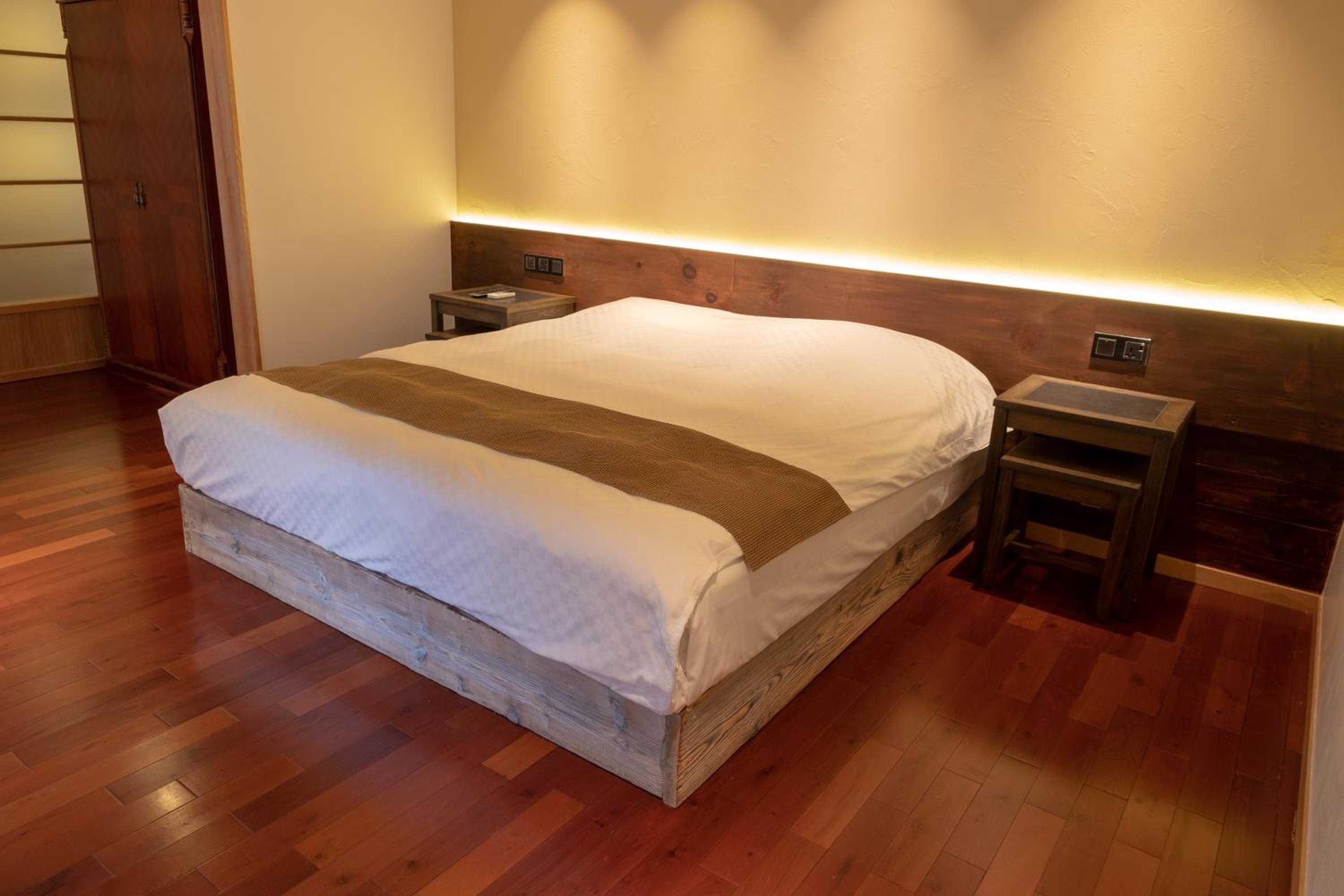 Suite with Tatami Area and Semi Open-Air Bath - Photo 1