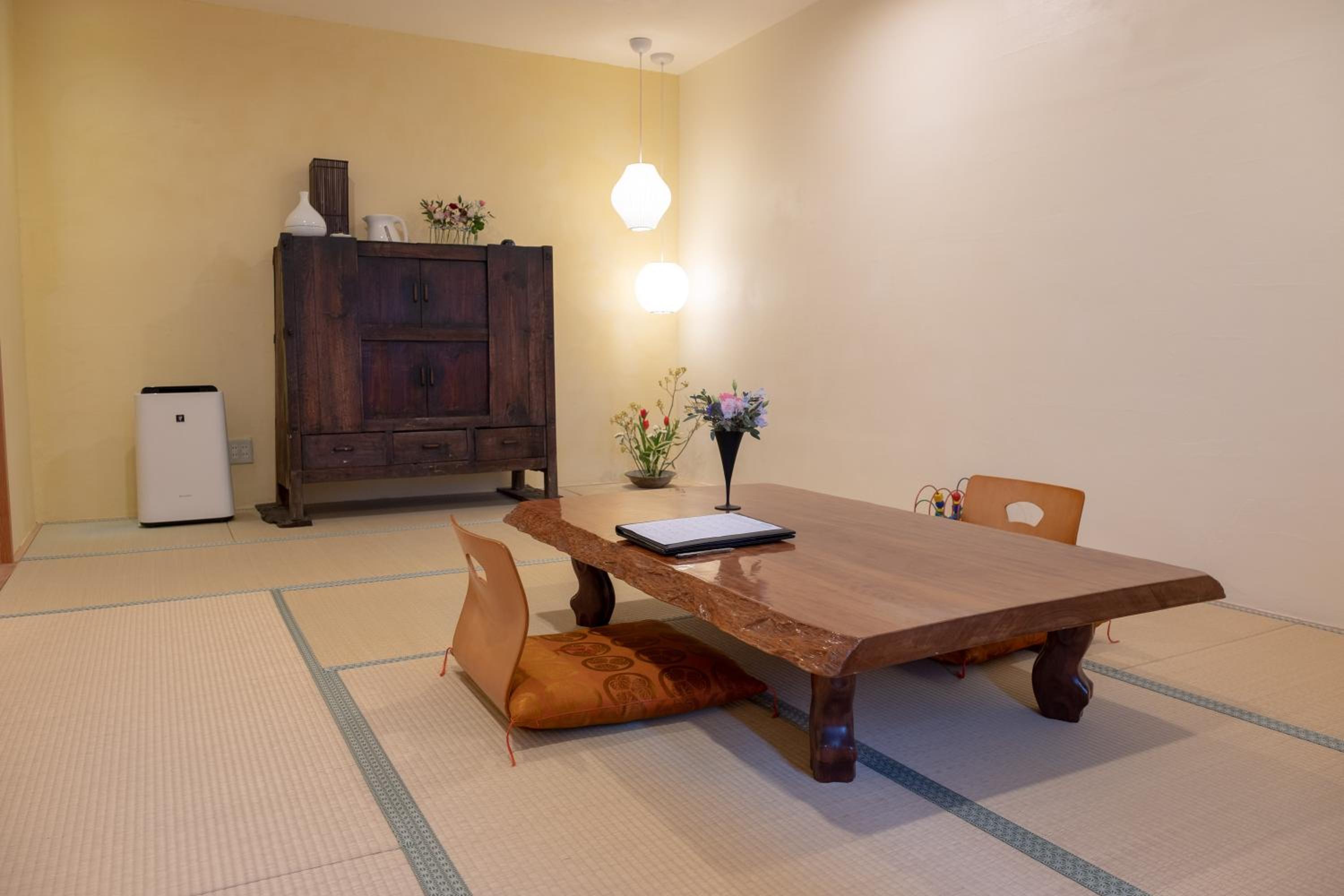 Suite with Tatami Area and Semi Open-Air Bath - Photo 12