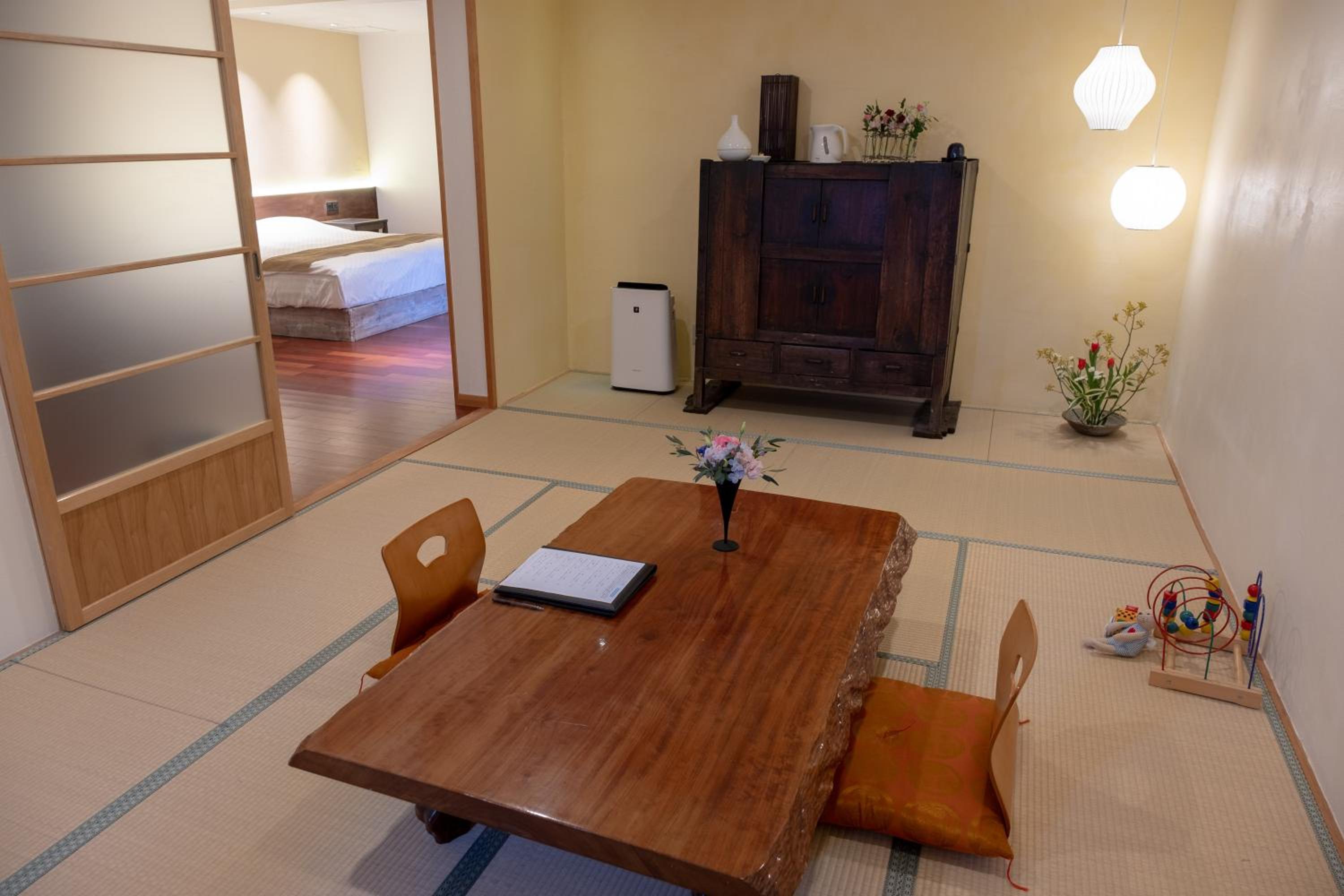Suite with Tatami Area and Semi Open-Air Bath - Photo 15
