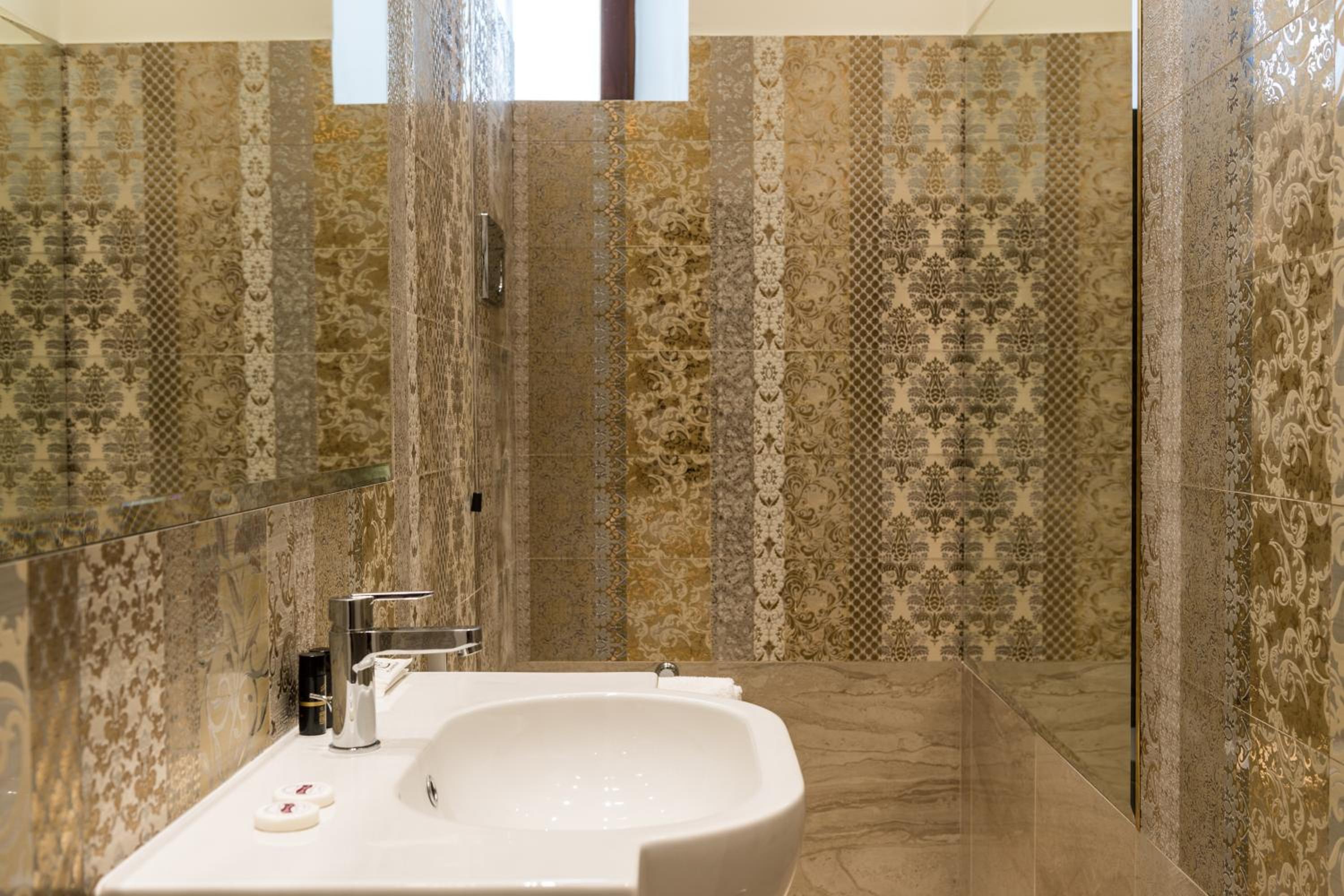 Exclusive Junior Suite photo 3