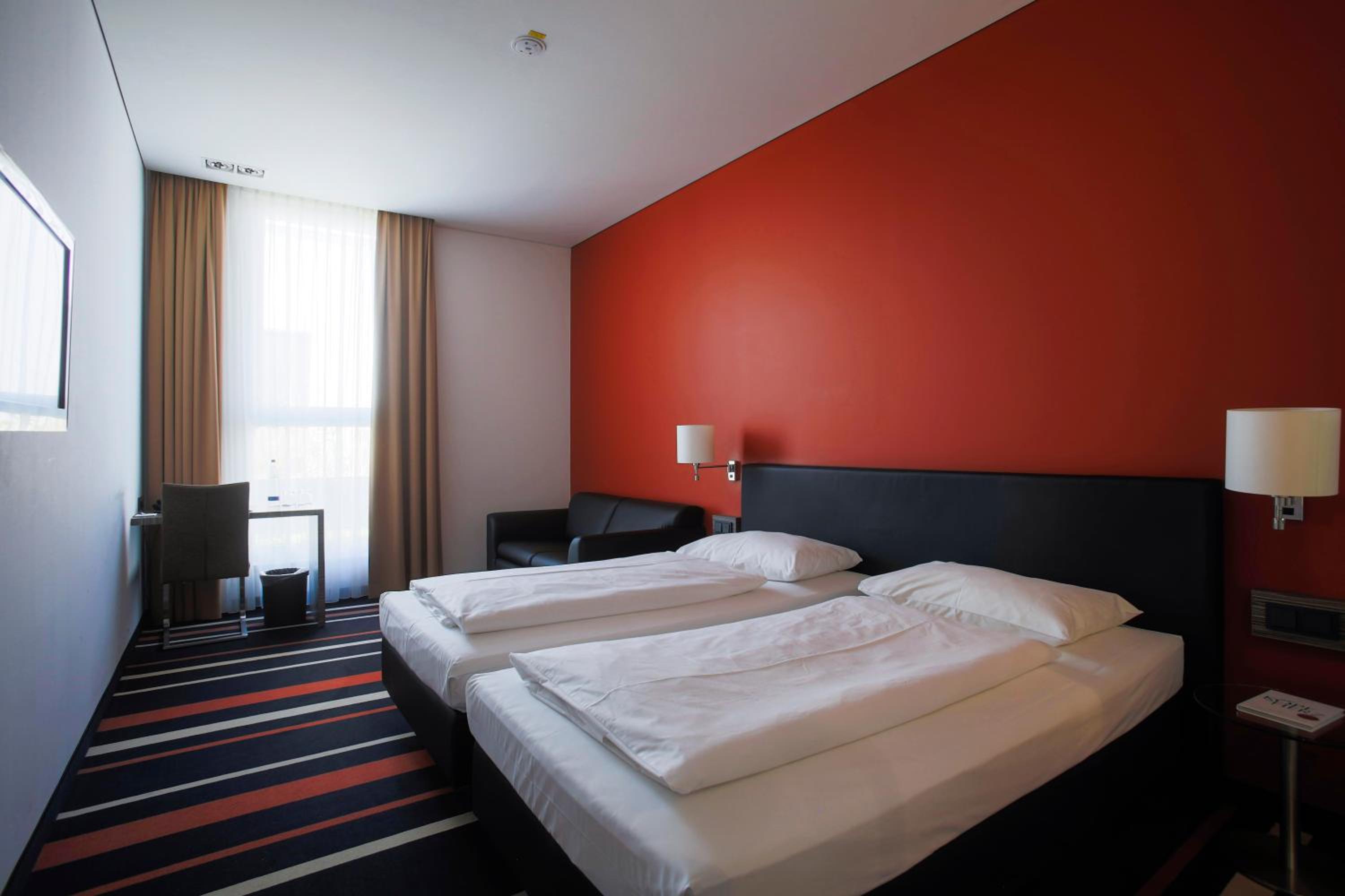 Standard Double Room - Photo 1
