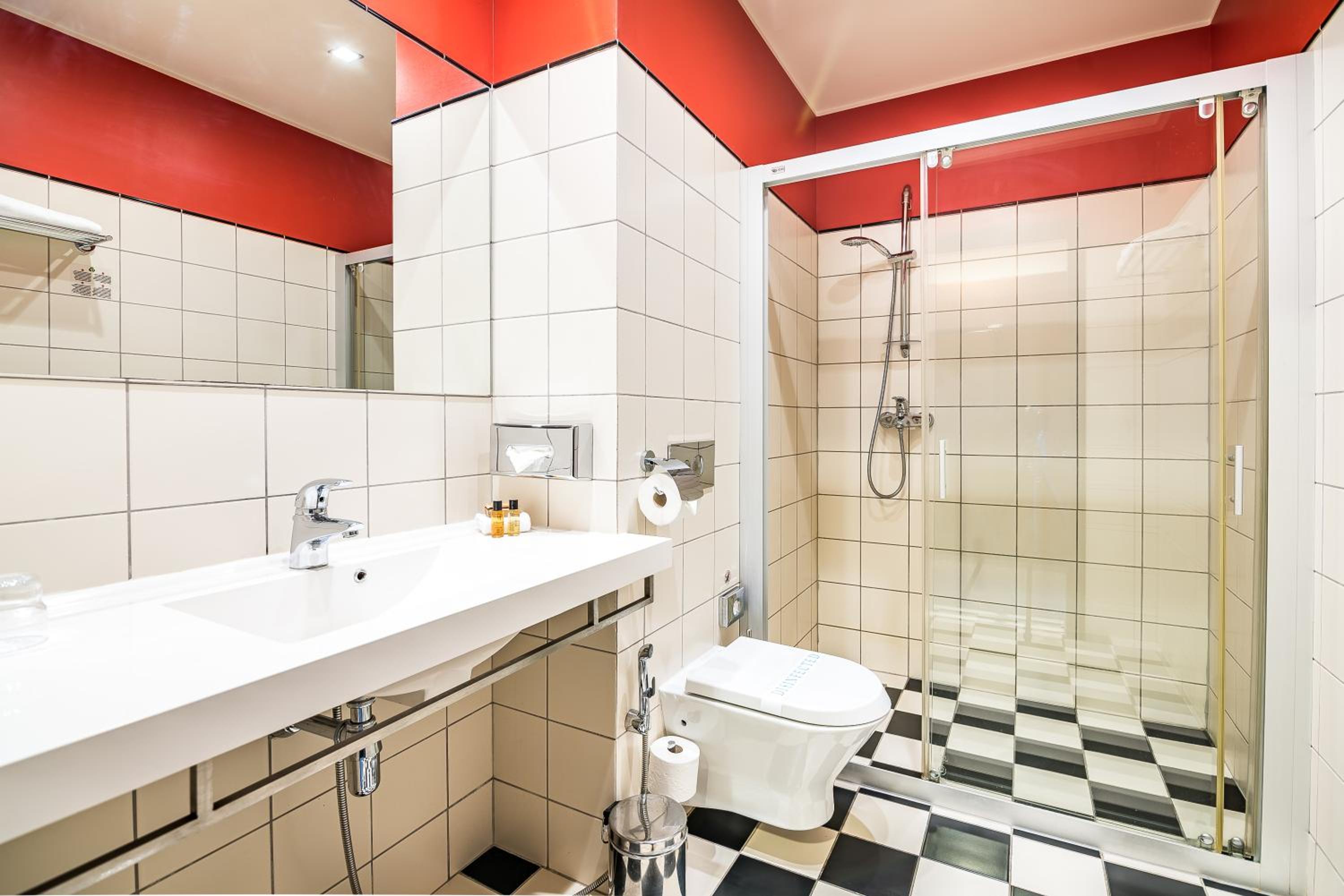 Standard Double Room - Photo 5