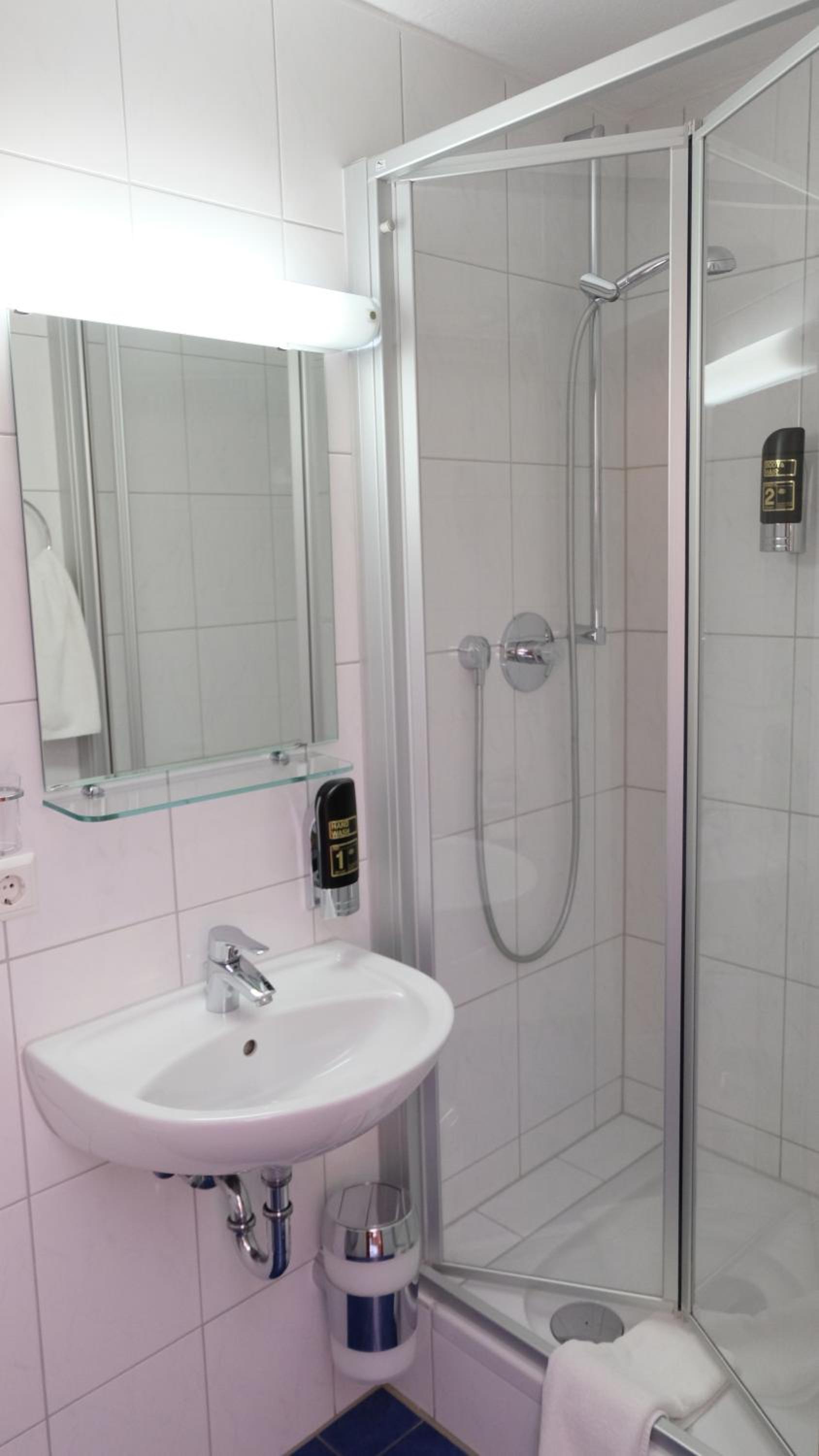 Double Room - Photo 26