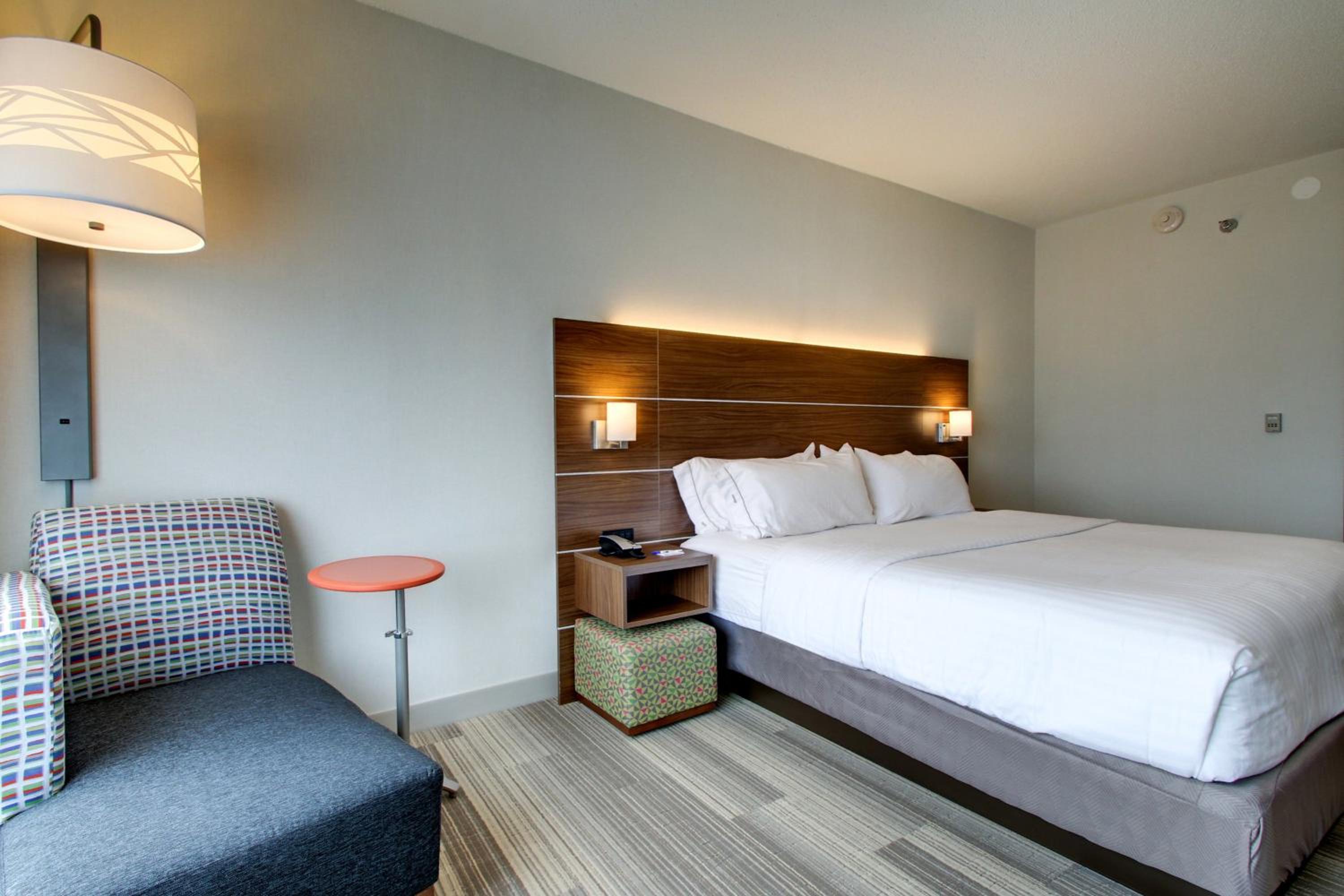 King Suite - Photo 3