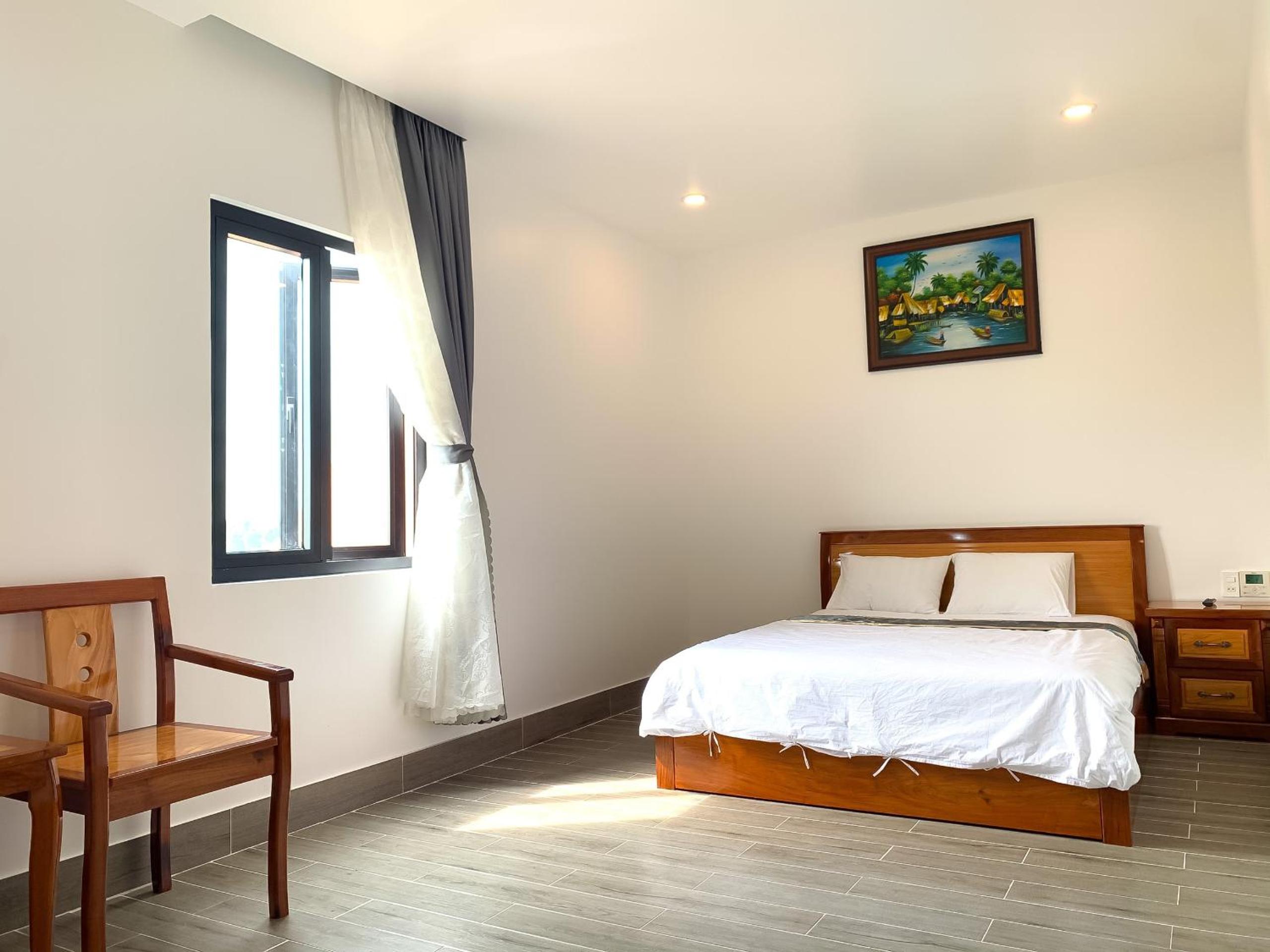 Large Double Room photo 2