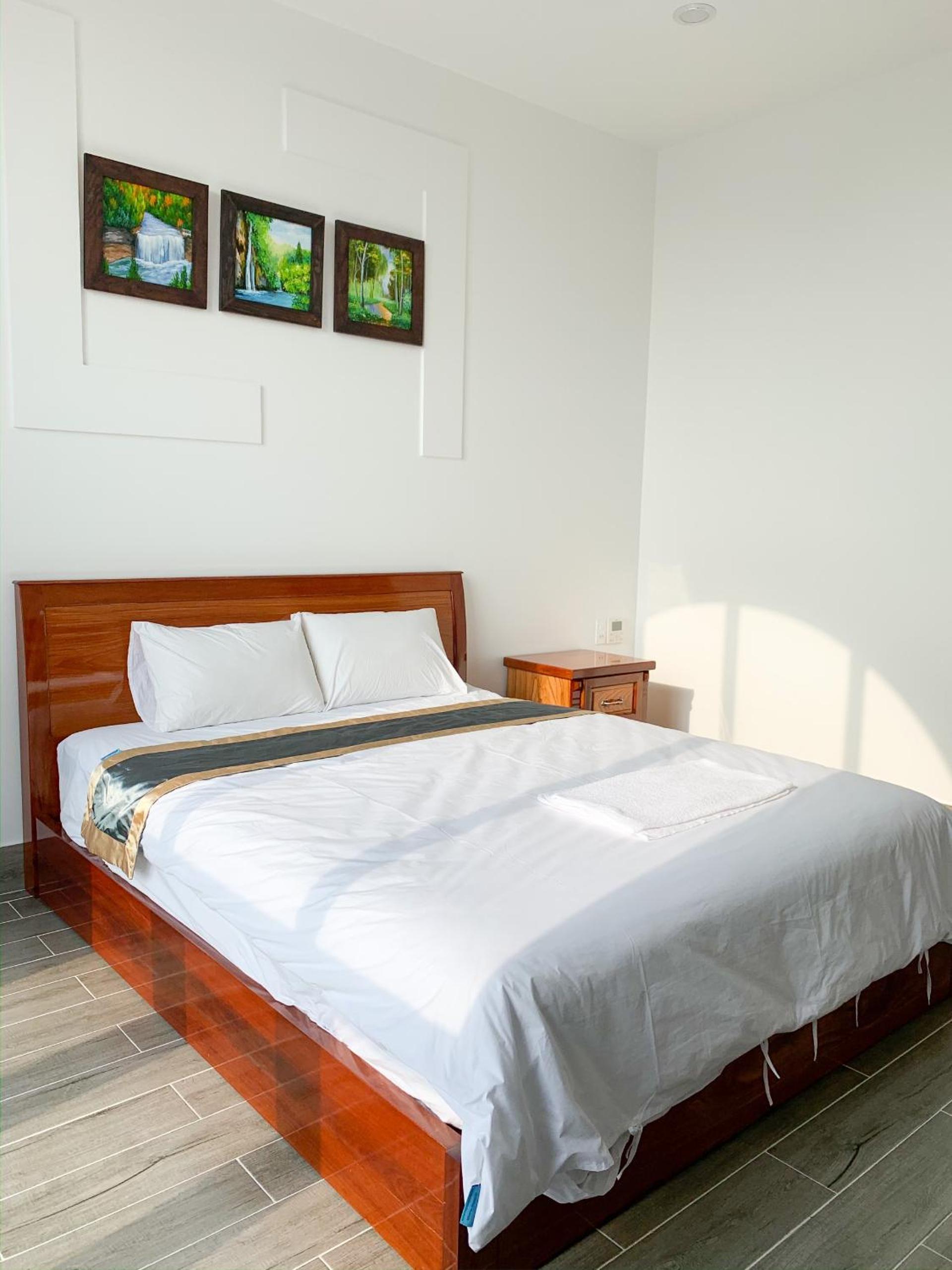 Large Double Room