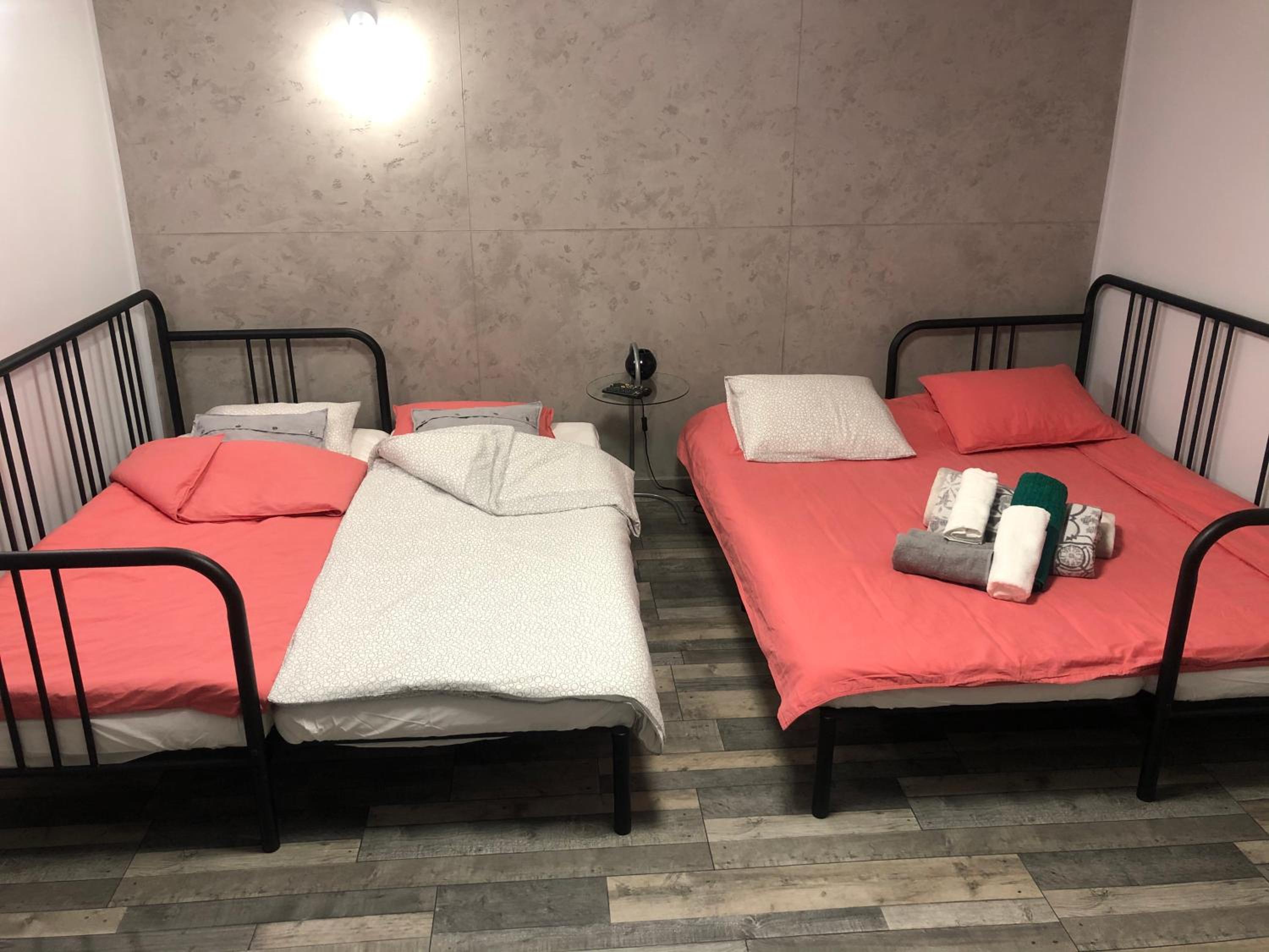 One-Bedroom Apartment - Photo 5