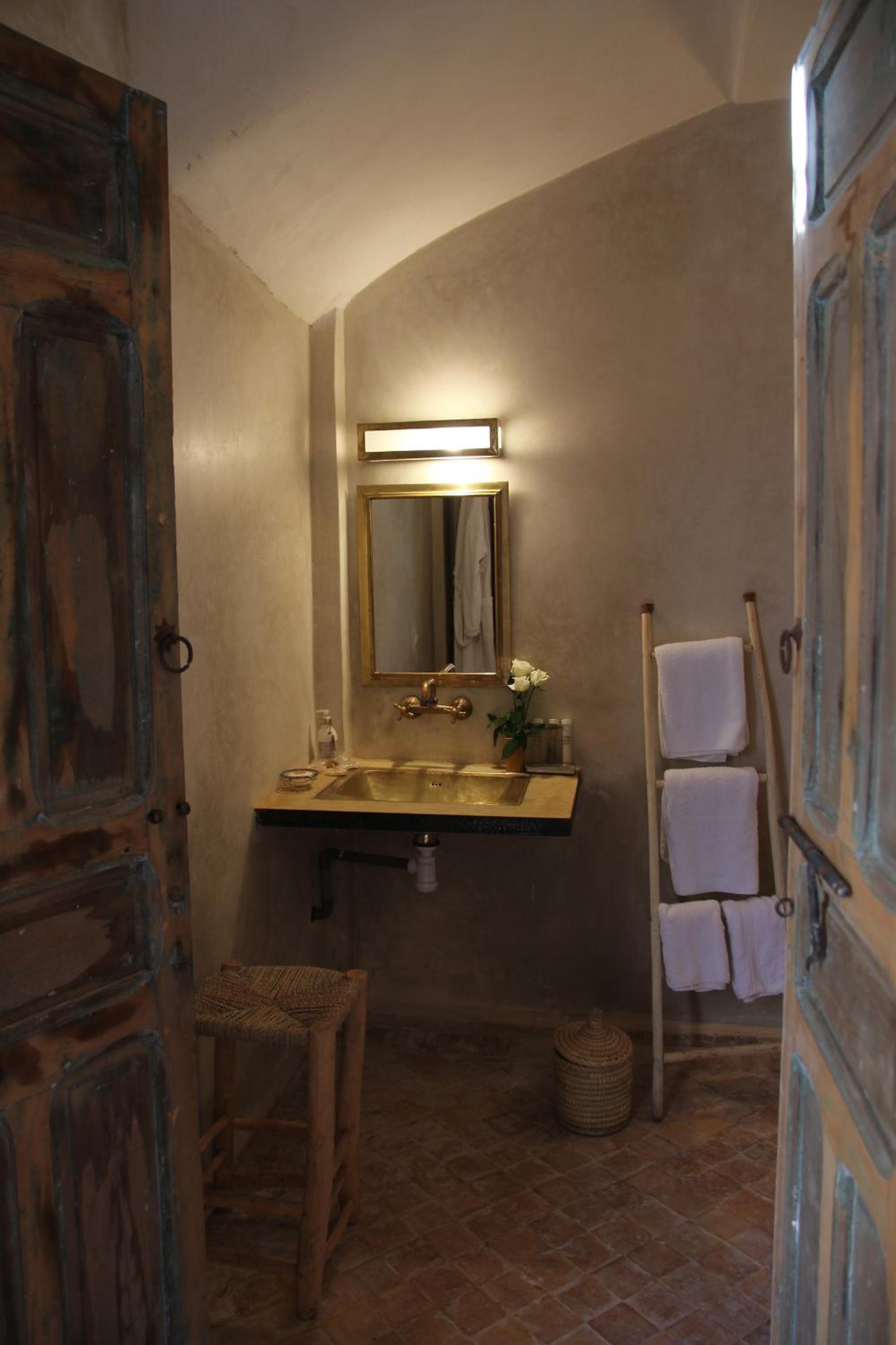 Superior Suite - Photo 2