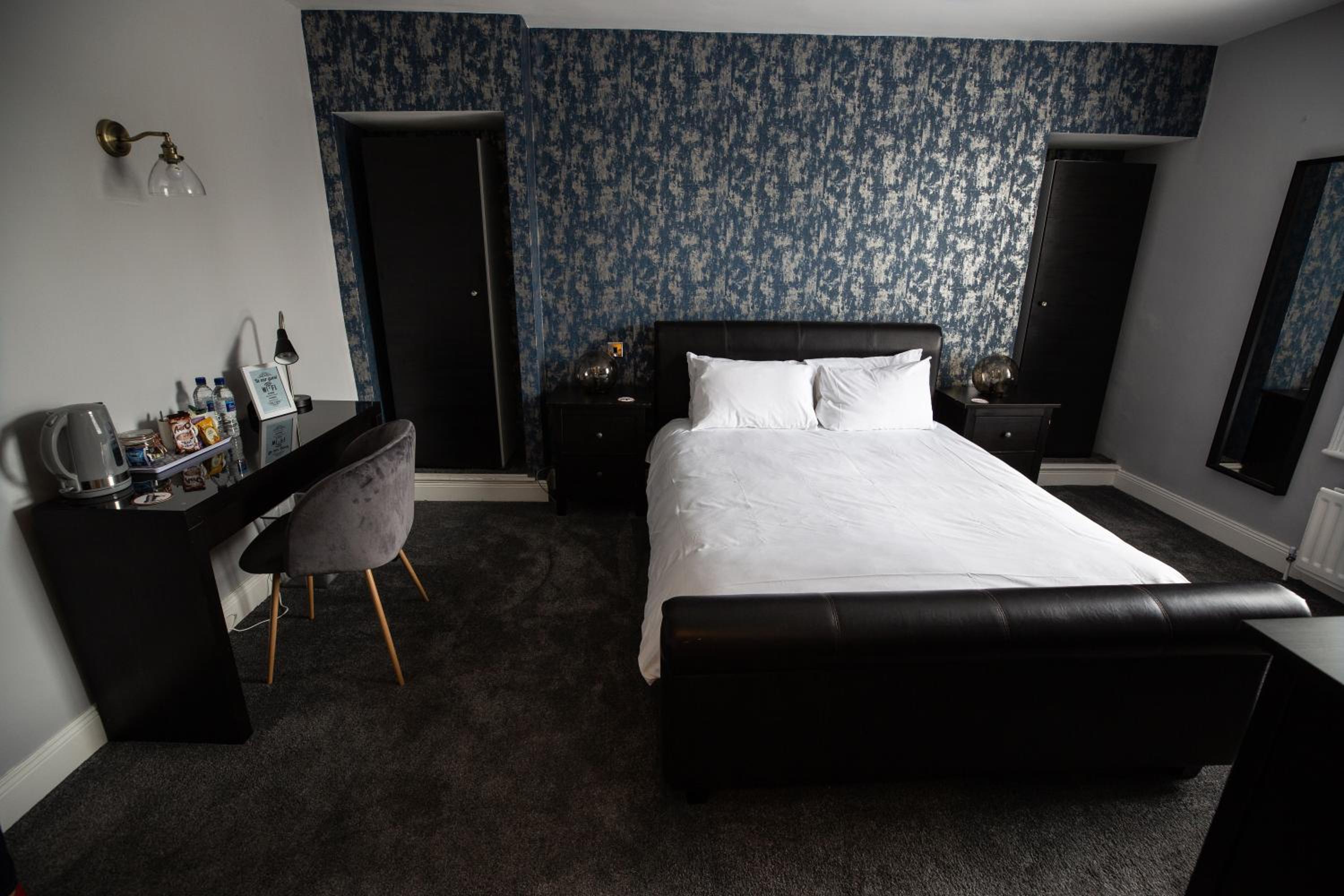 Economy Double Room - Photo 6
