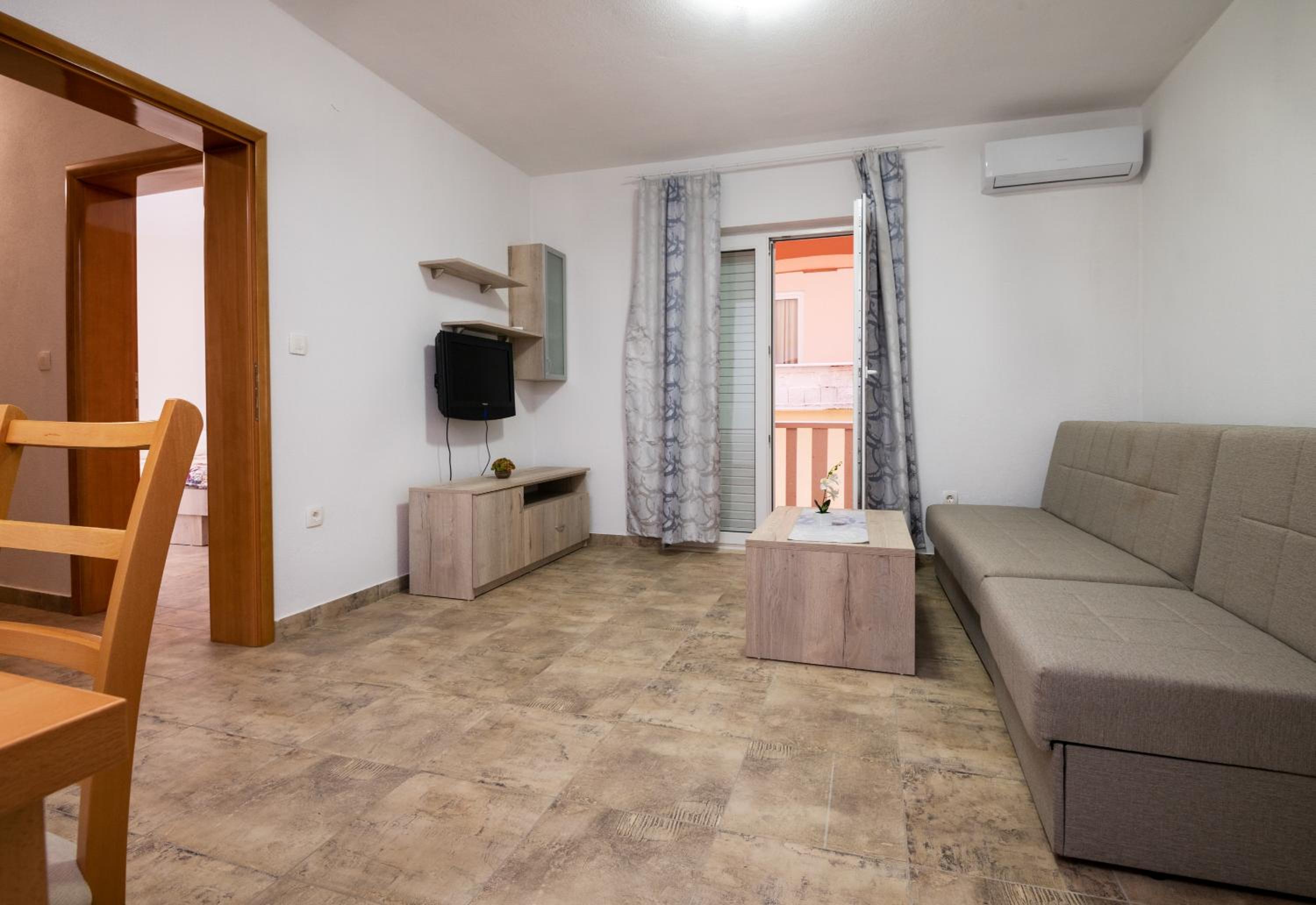 Apartment with Balcony photo 1