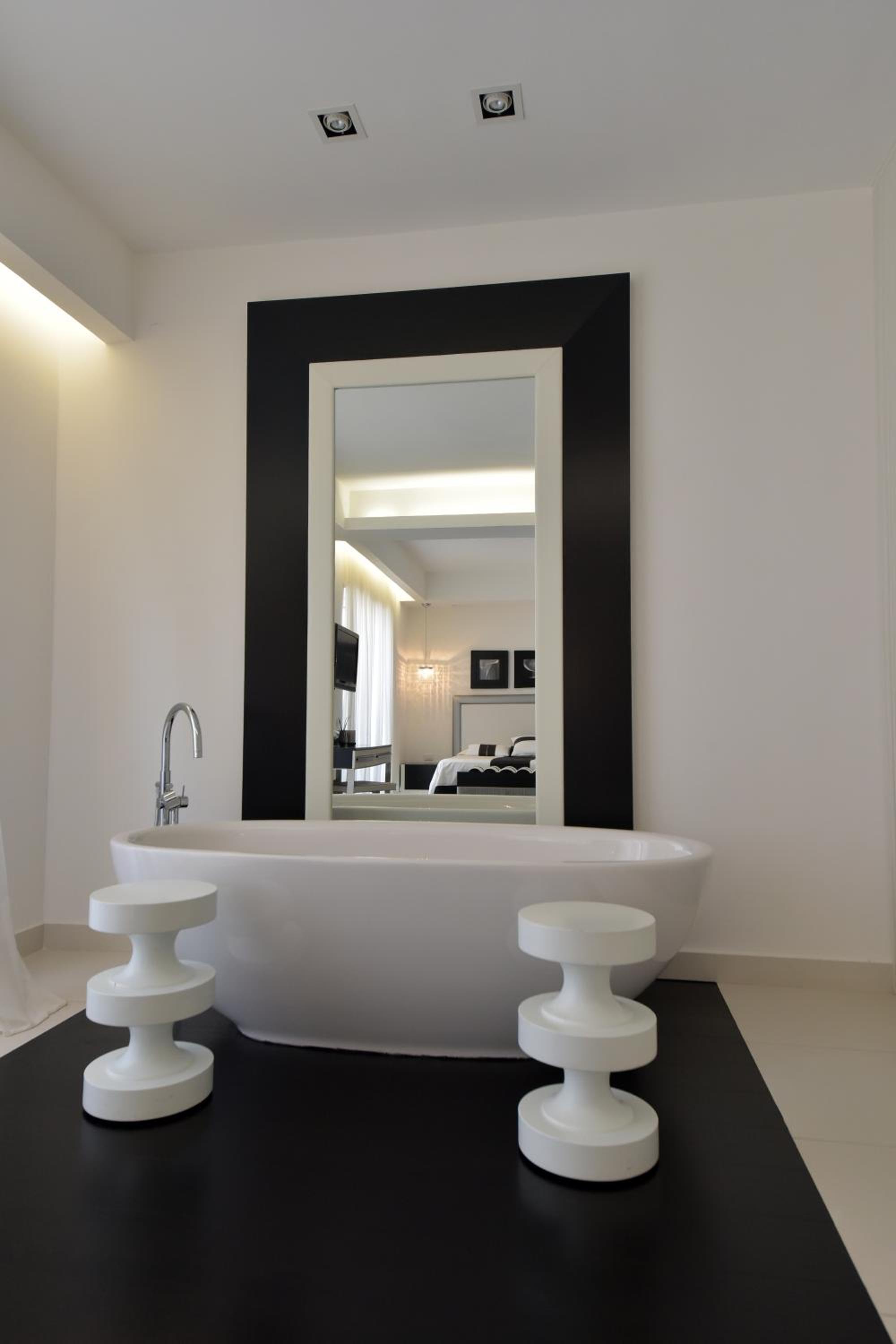 Royal Suite photo 2