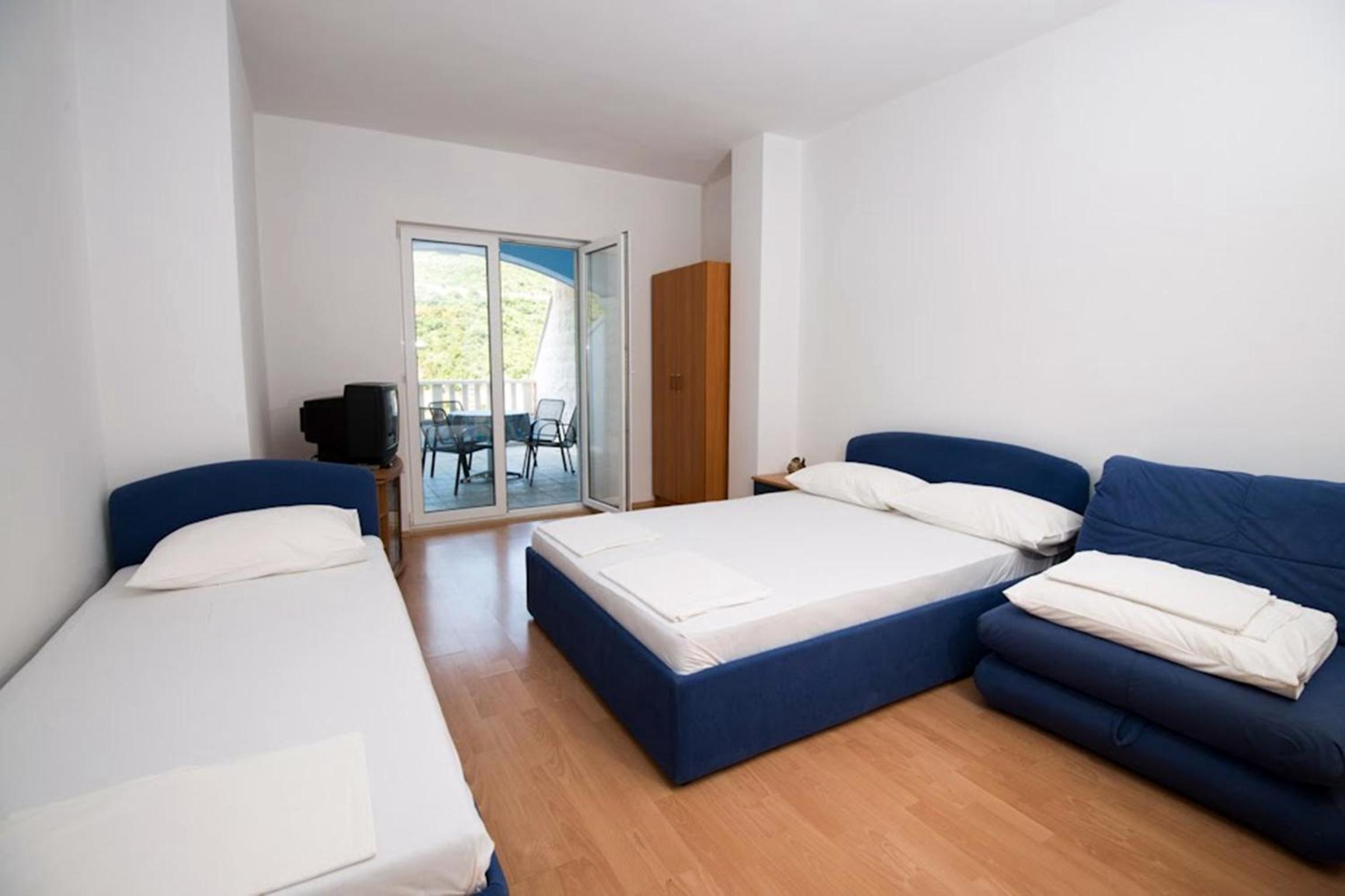 Studio Apartment with Sea View photo 1
