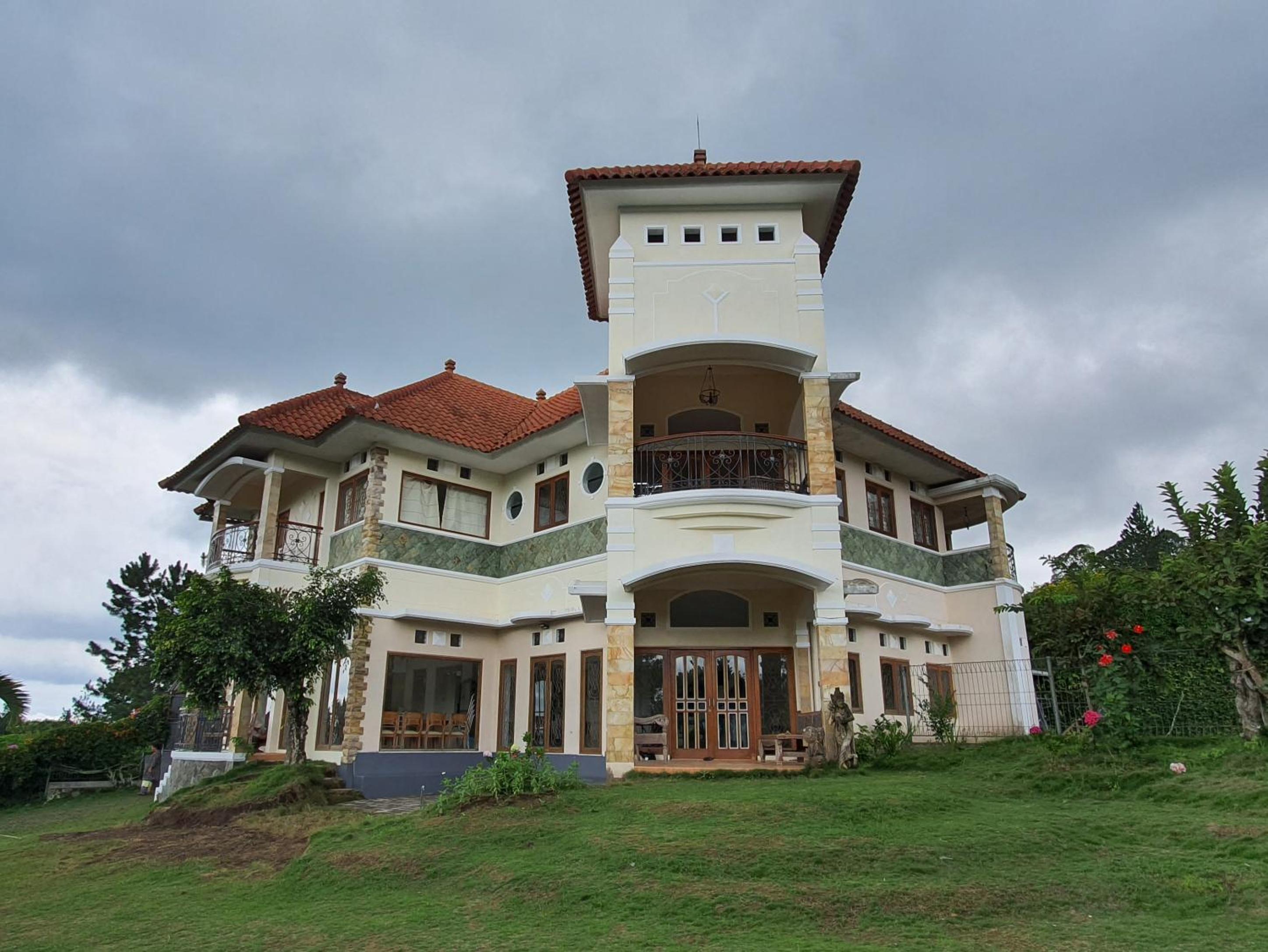Villa - Photo 3
