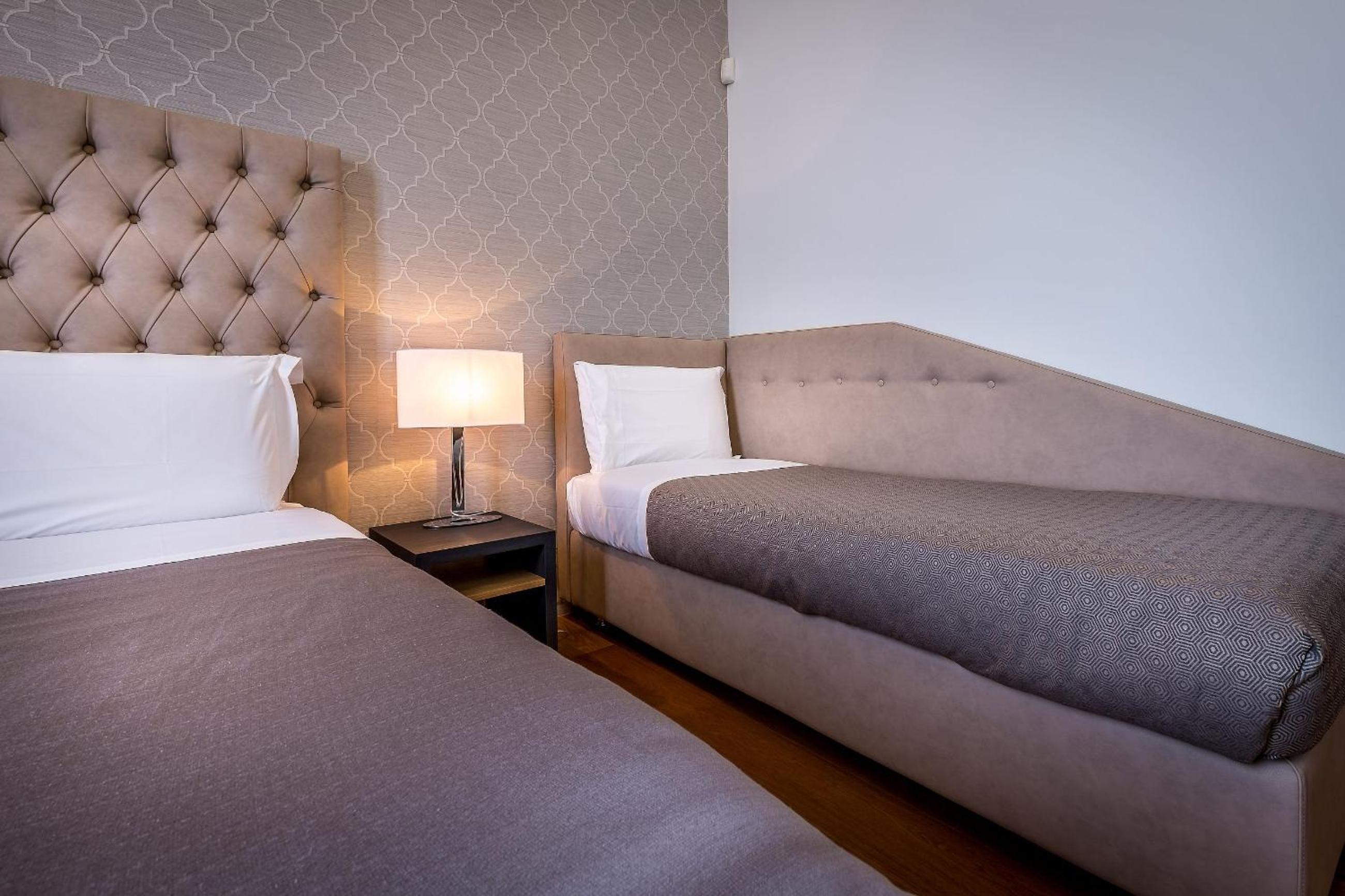 Superior Triple Room photo 3