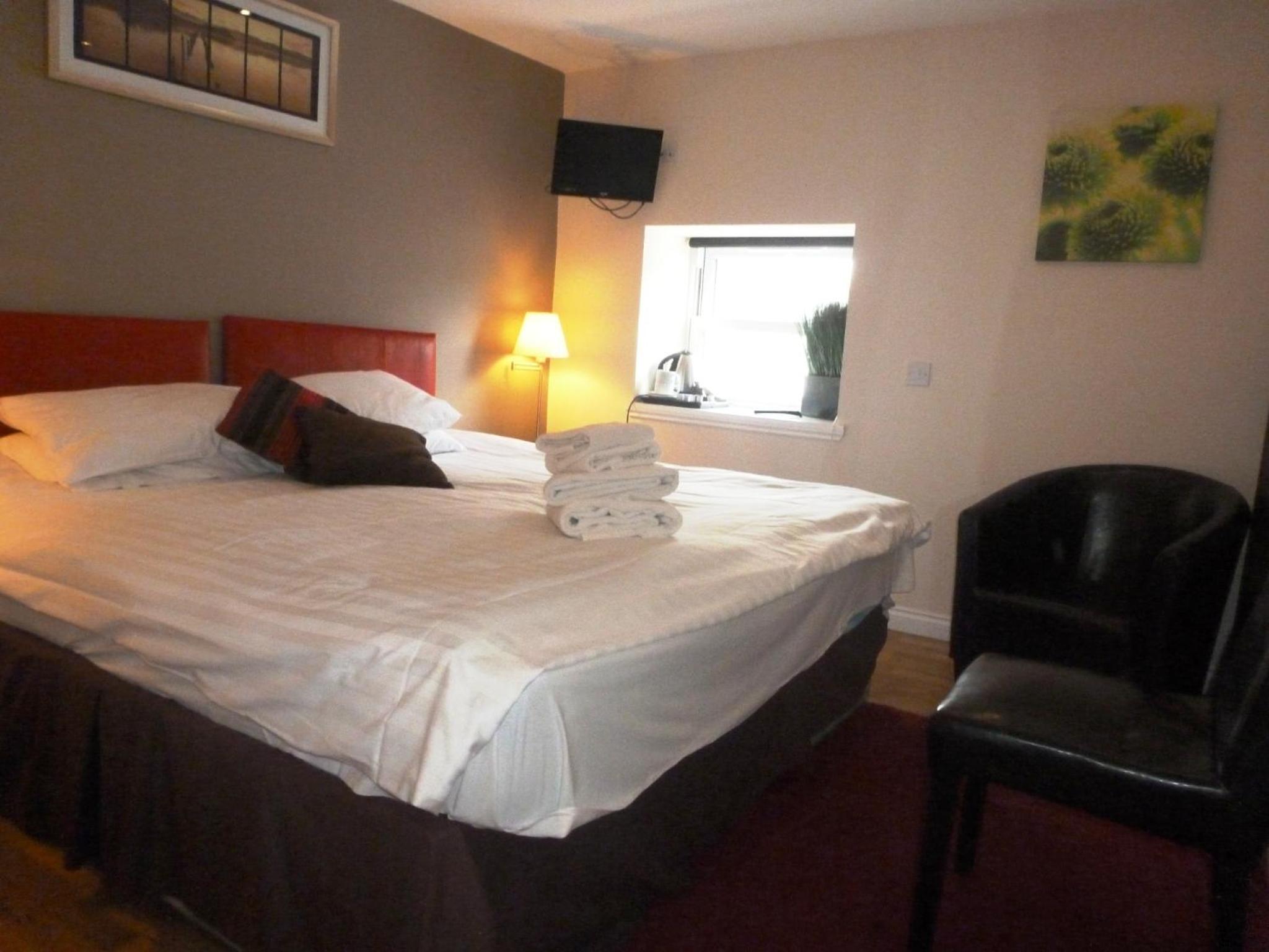 Double or Twin Room - Ground Floor Annex photo 1