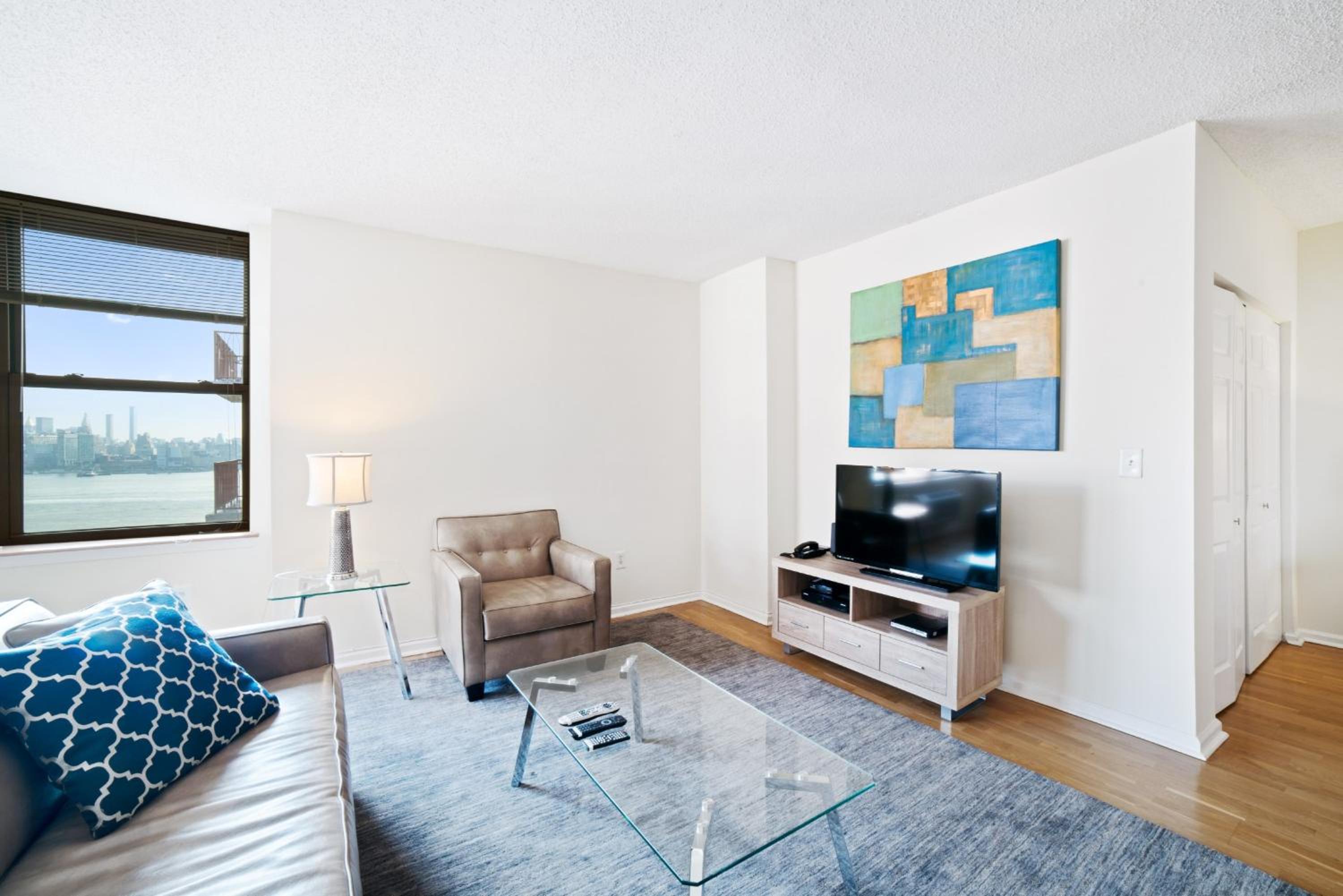 Studio Apartment photo 1