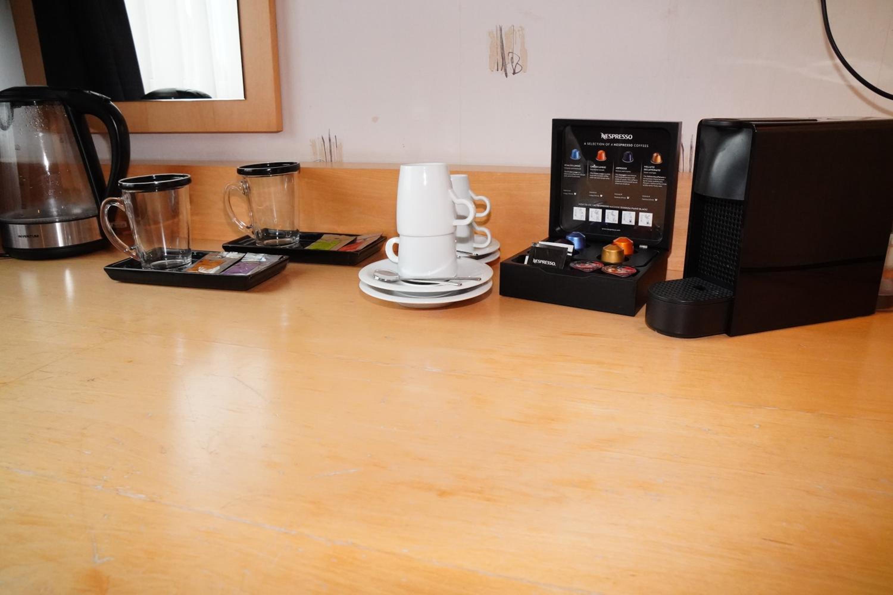 Standard Twin Room - Photo 10
