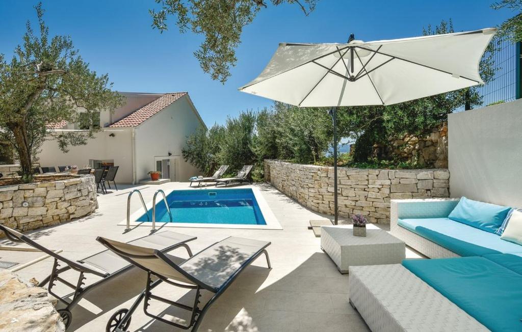 Villa photo 3