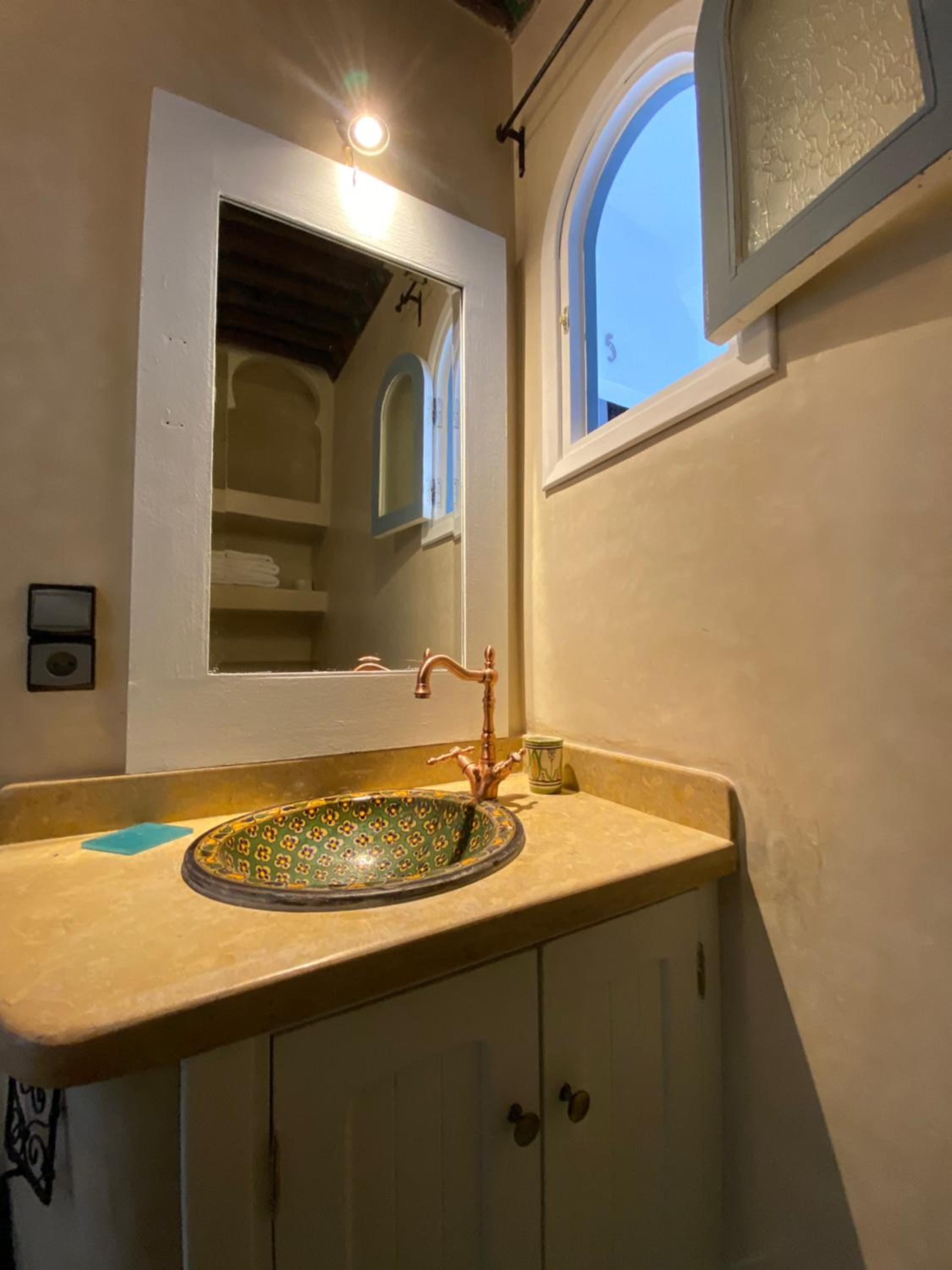Double Room with Mountain View - Photo 5