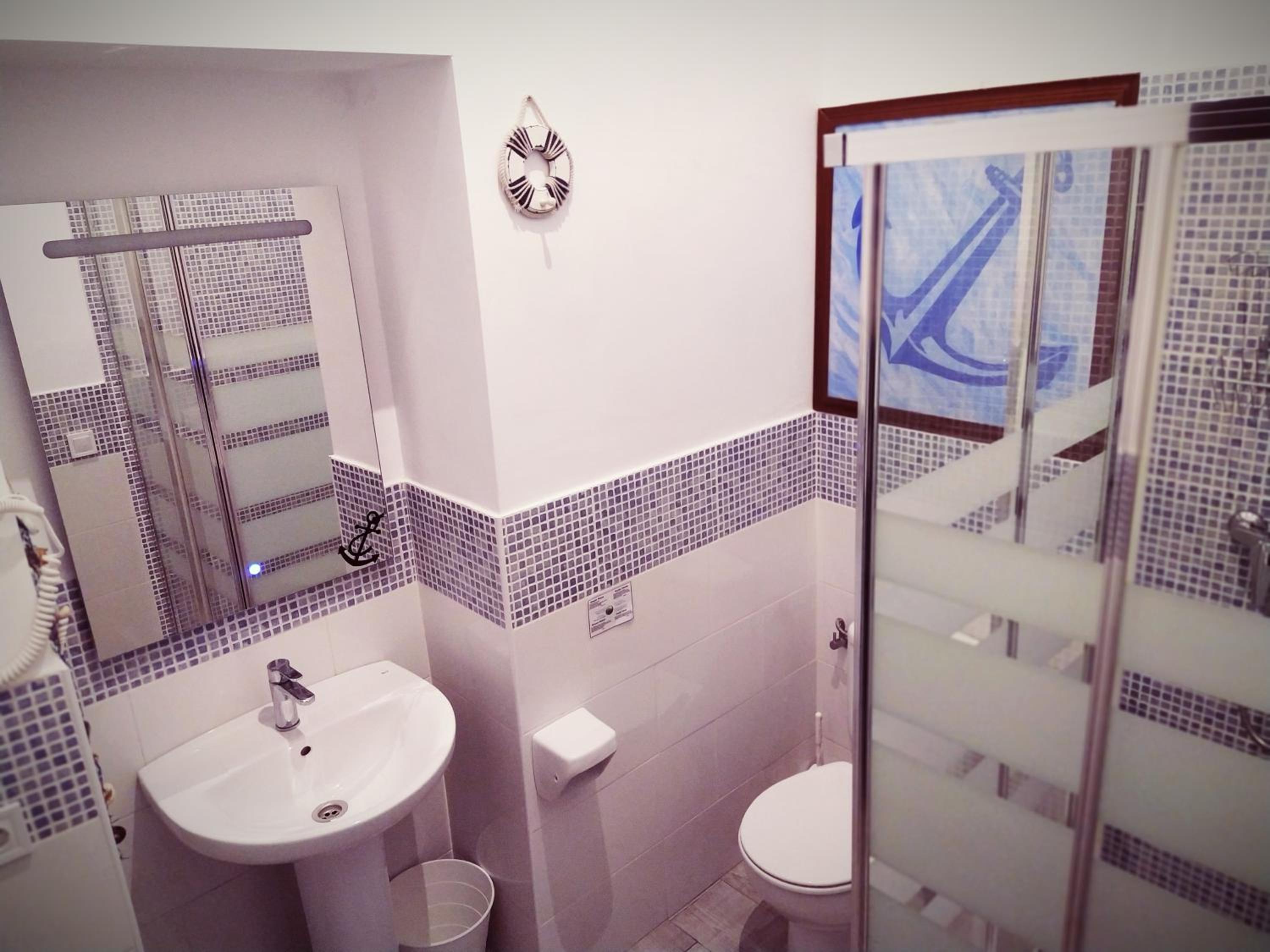 Double Room with Private Bathroom Ground Floor Exterior photo 2
