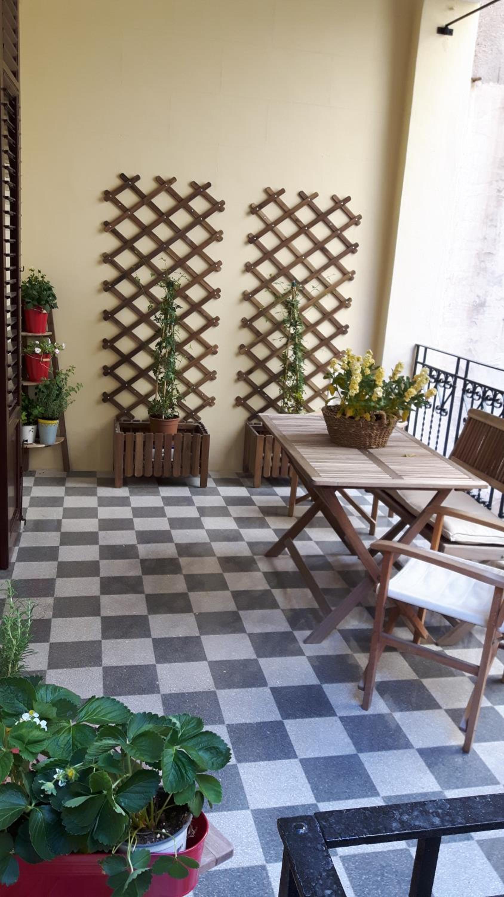 Apartment with Terrace - Photo 48